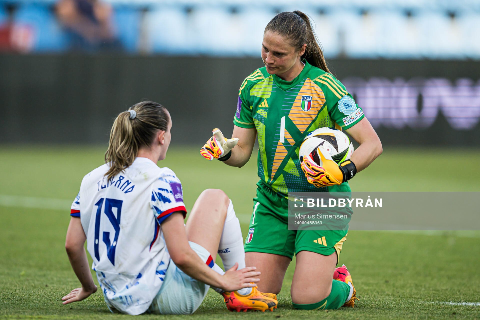 Elisabeth Terland of Norway and Laura Giuliani of Italy