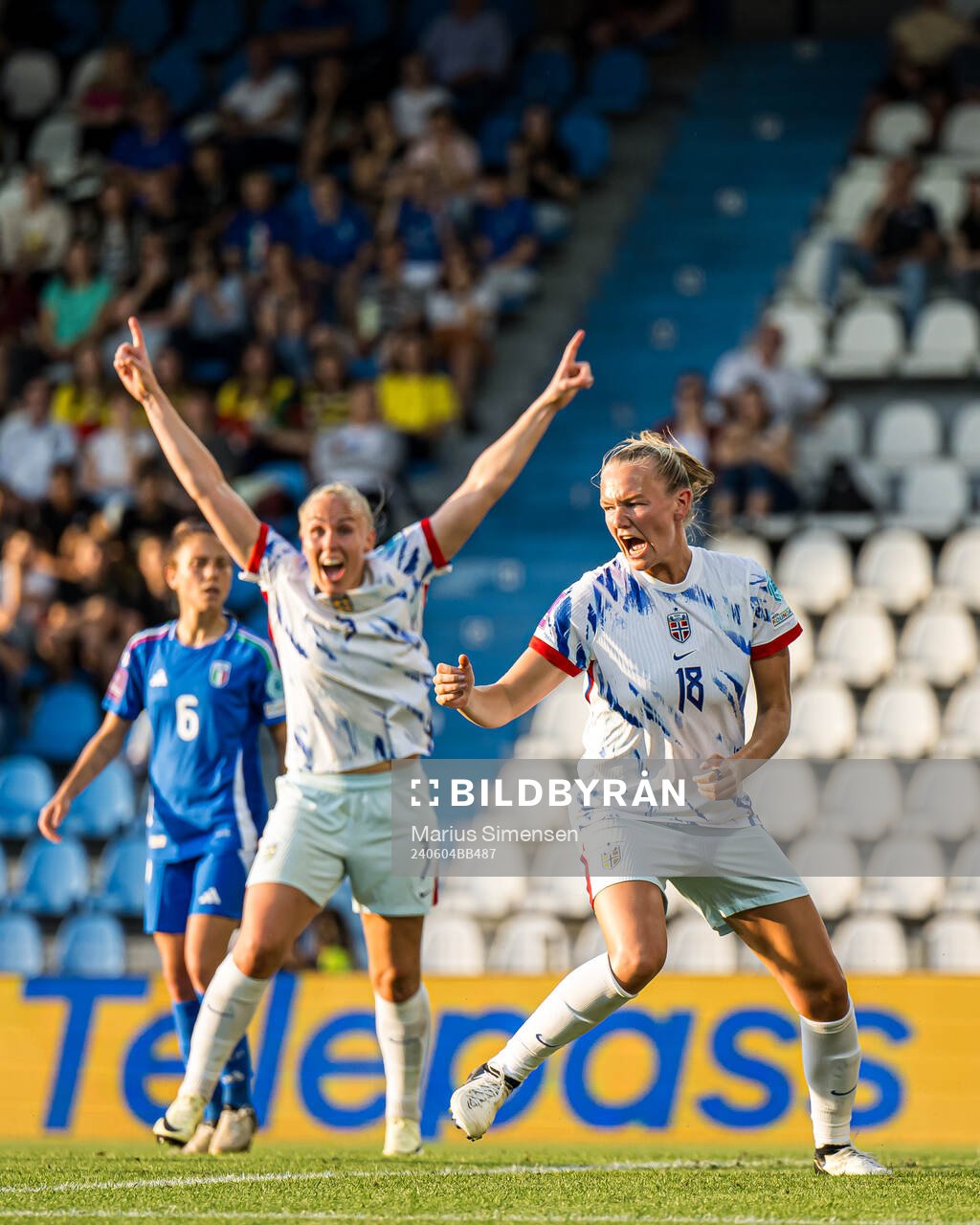 Frida Maanum of Norway celebrates