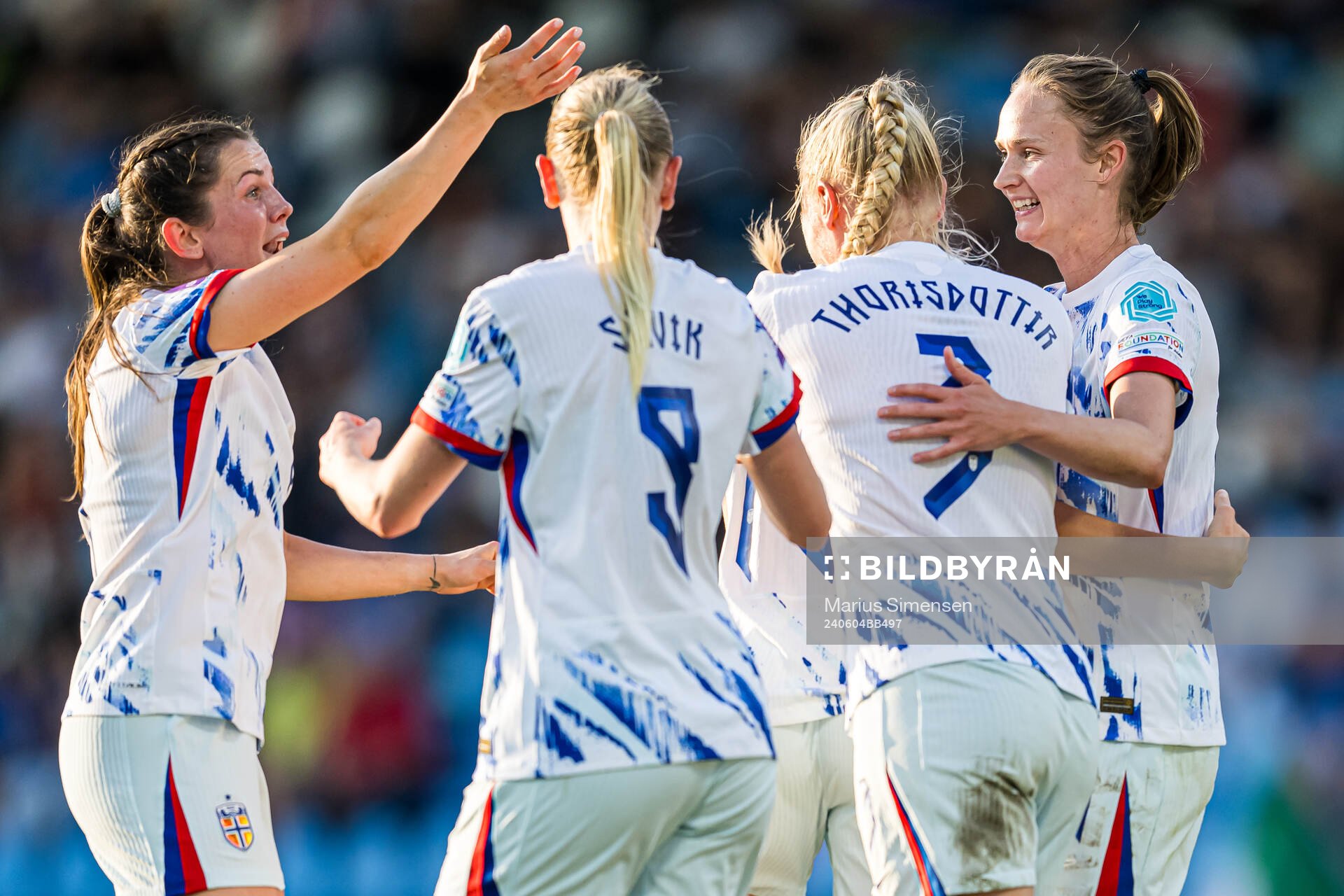 Frida Maanum of Norway celebrates
