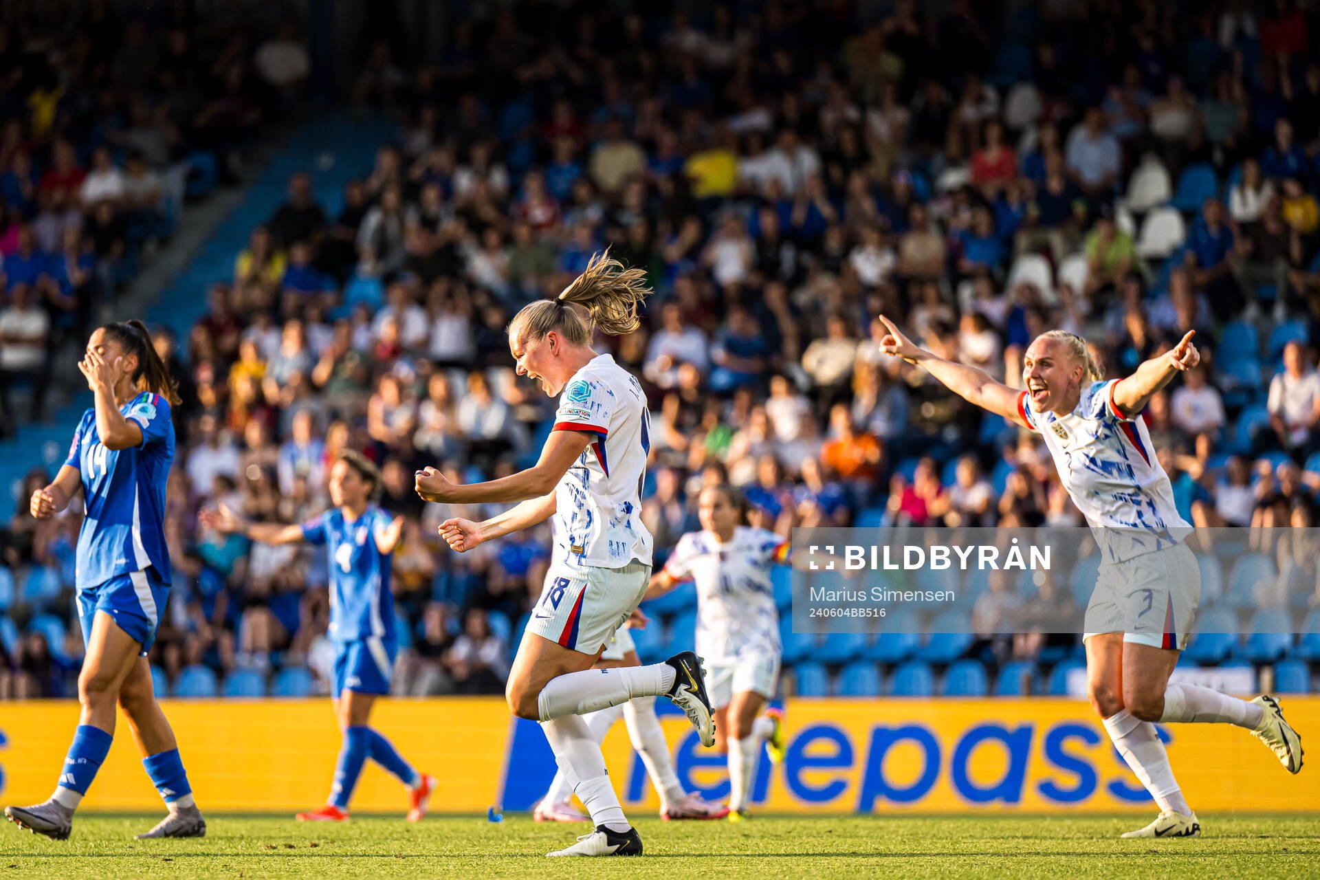 Frida Maanum of Norway celebrates