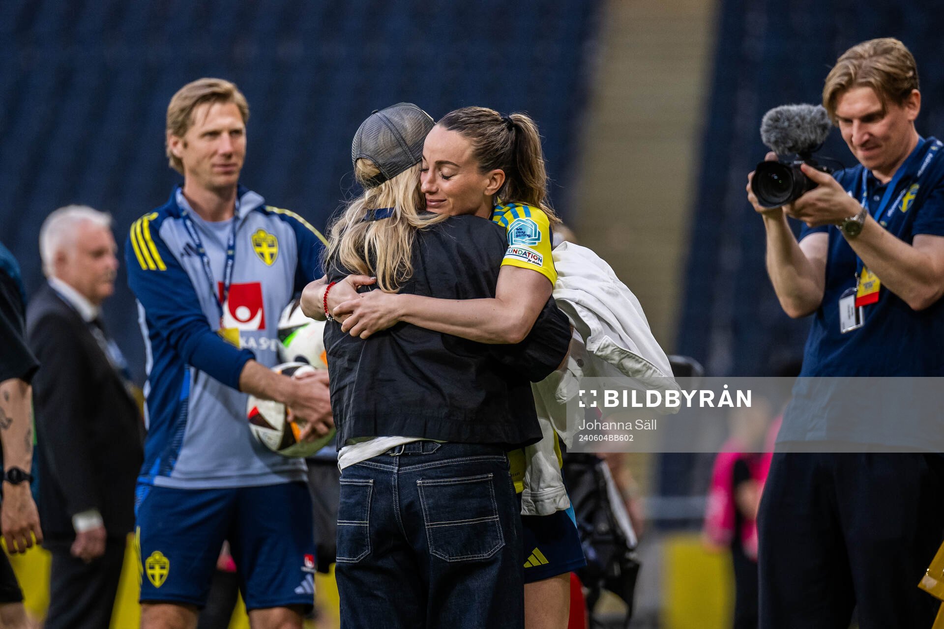 Team manager Marika Domanski Lyfors celebrates with