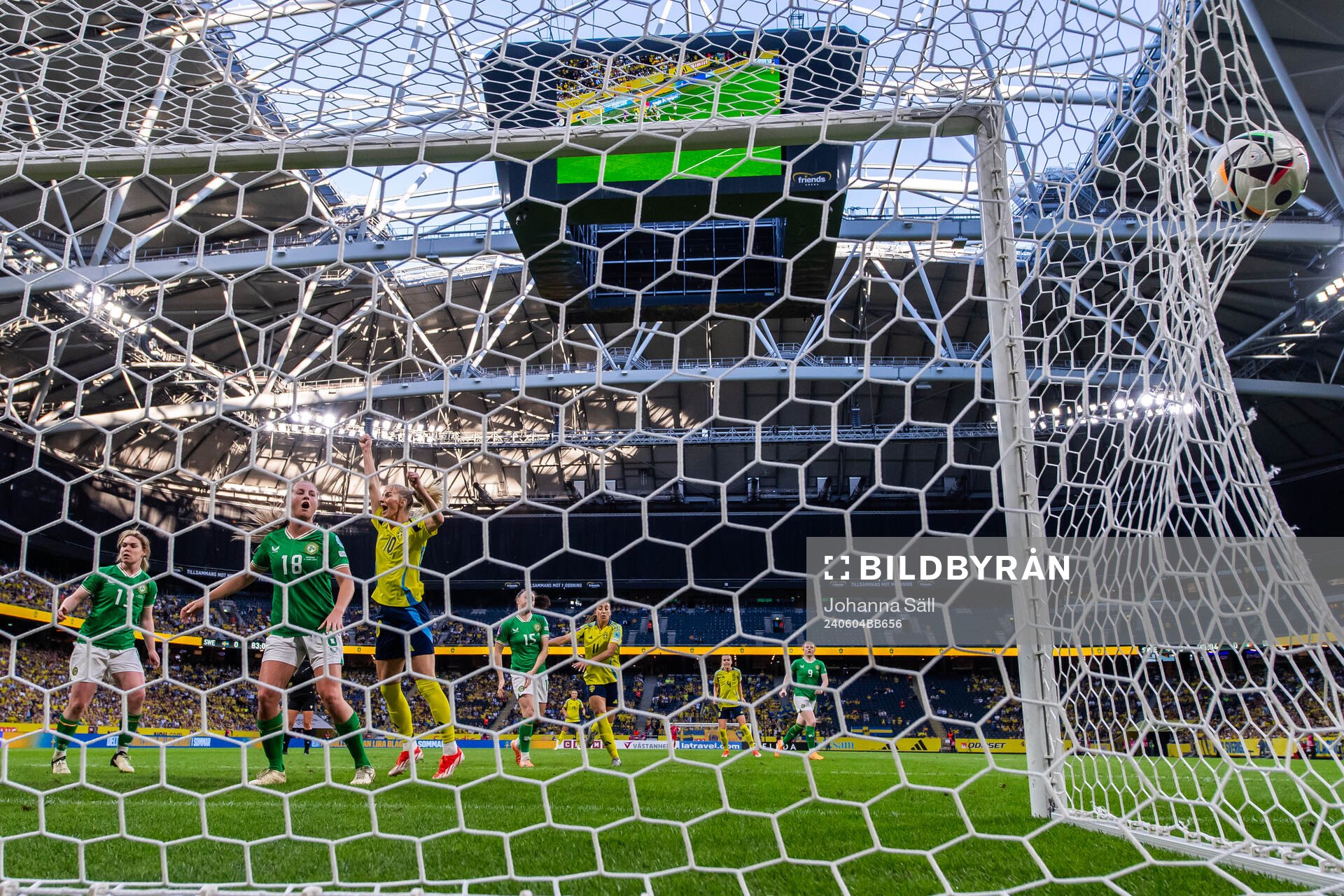Sofia Jakobsson of Sweden celebrates