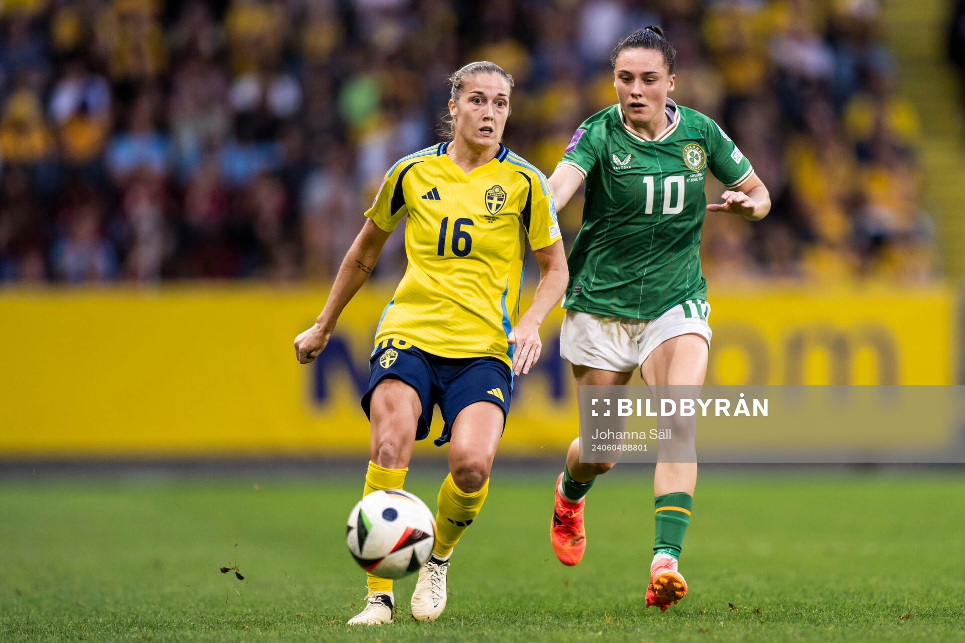 Filippa Angeldal of Sweden and Jessica Ziu of Republic of