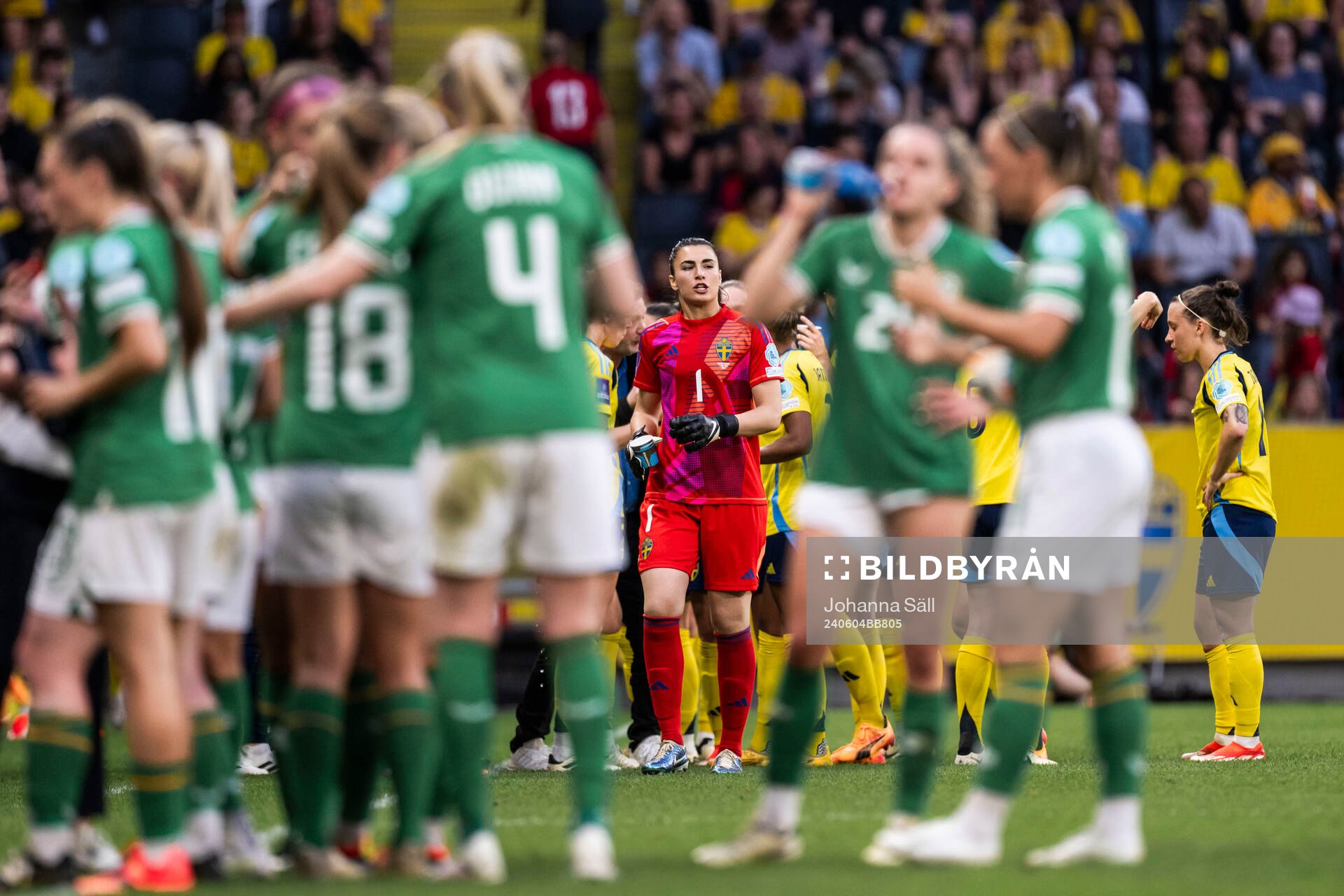 goalkeeper Zecira Musovic of Sweden