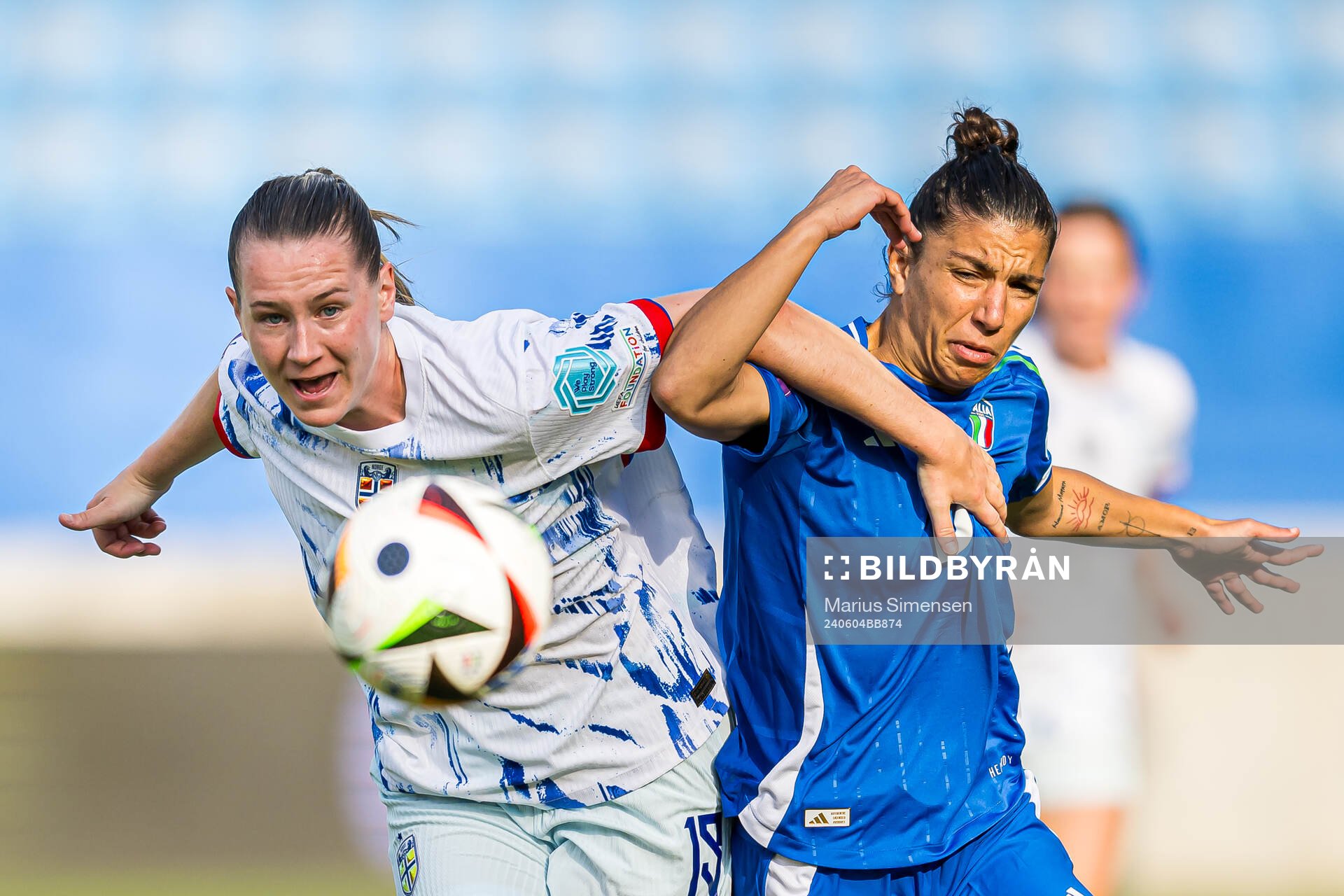 Elisabeth Terland of Norway and Elisa Bartoli of Italy