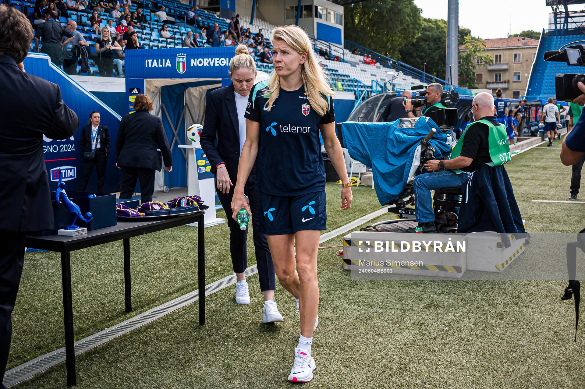 Gemma Grainger, head coach of Norway, and Ada Stolsmo