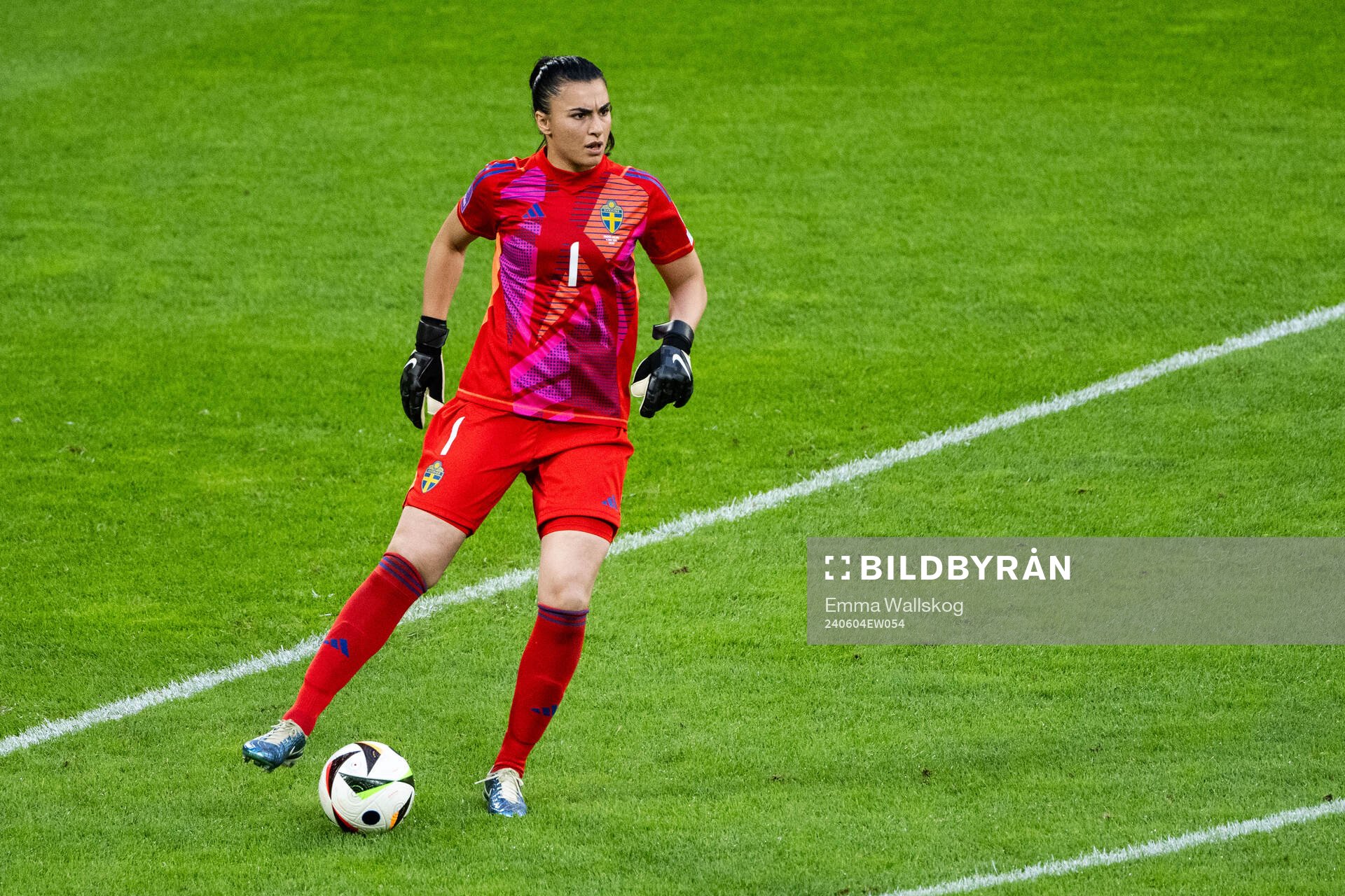 Goalkeeper Zecira Musovic of Sweden