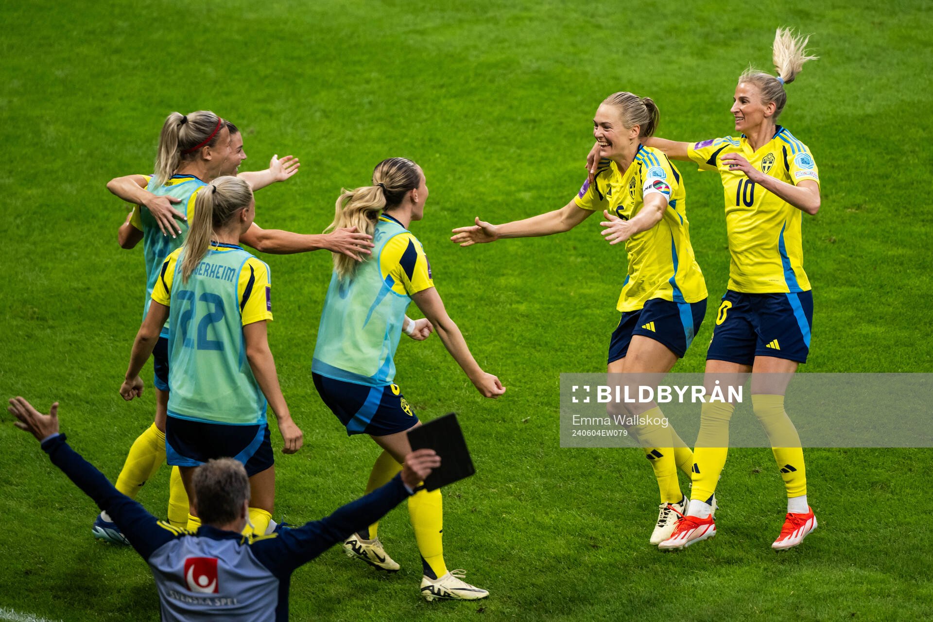 Magdalena Eriksson of Sweden celebrates with Ellen