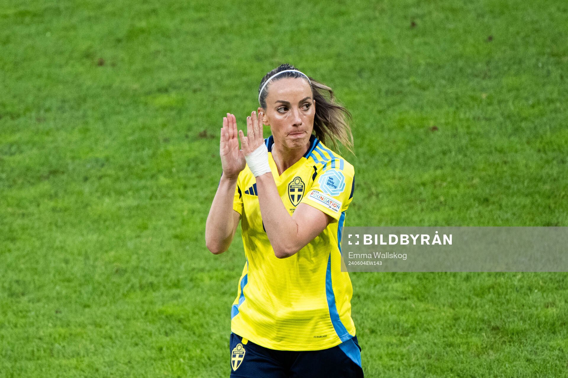 Kosovare Asllani of Sweden