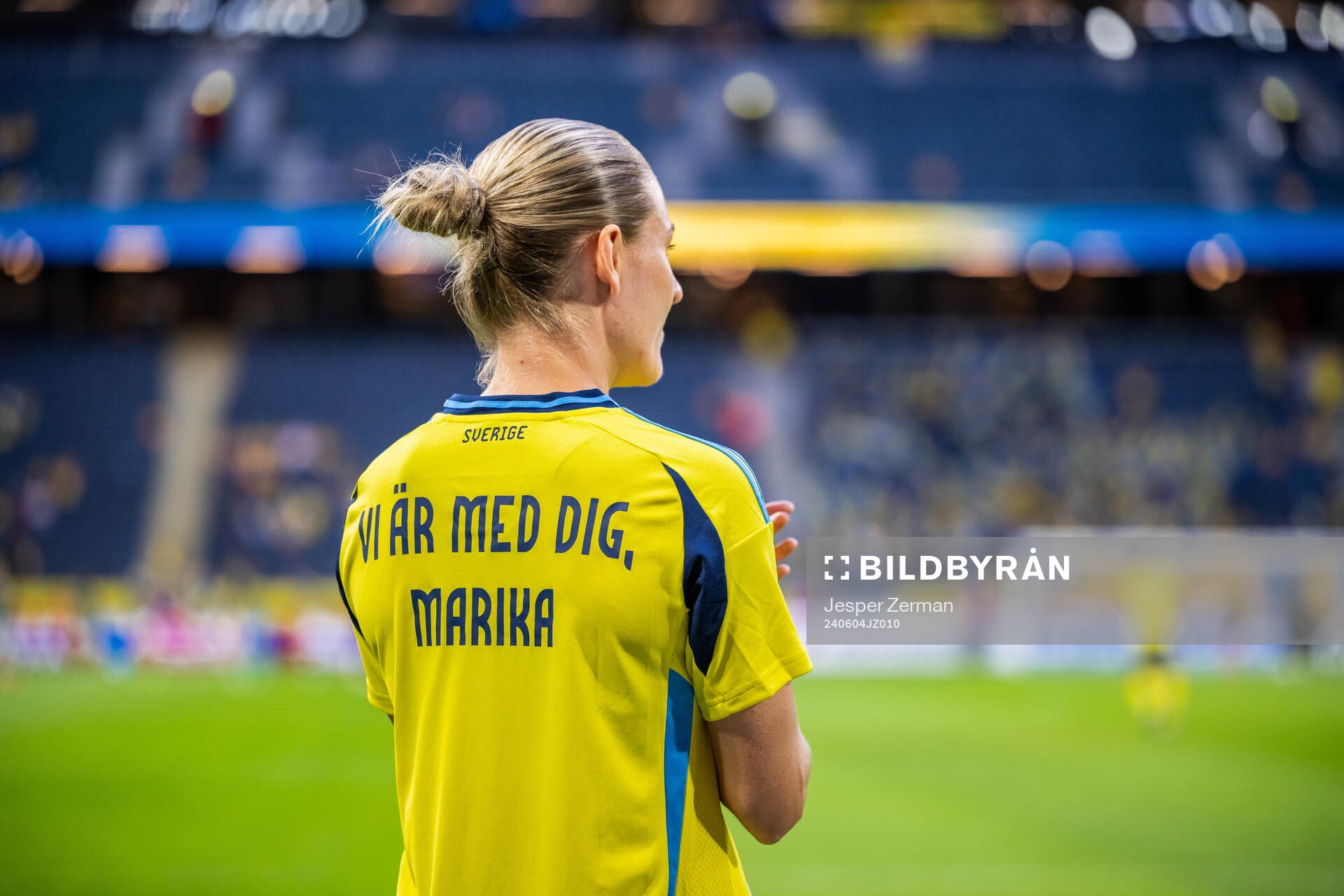 Emma Kullberg of Sweden, with a shirt dedicated to team
