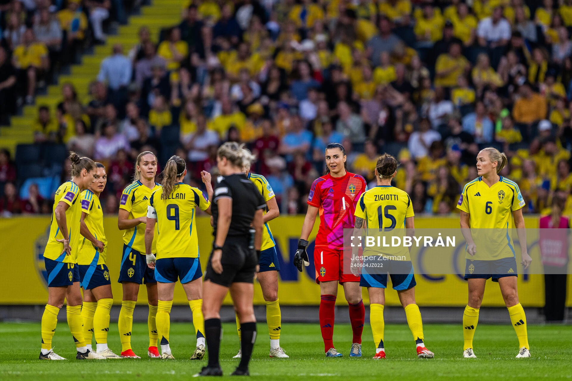 goalkeeper Zecira Musovic of Sweden with team mates