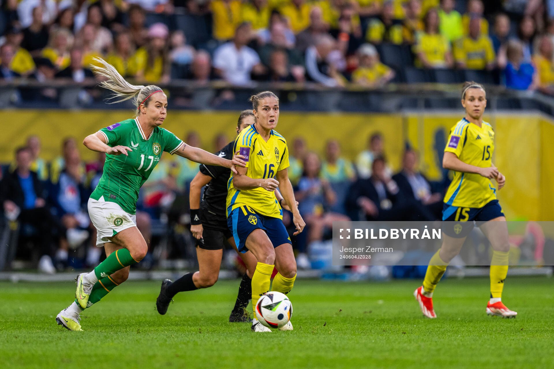 Lily Agg of Republic of Ireland and Filippa Angeldal of