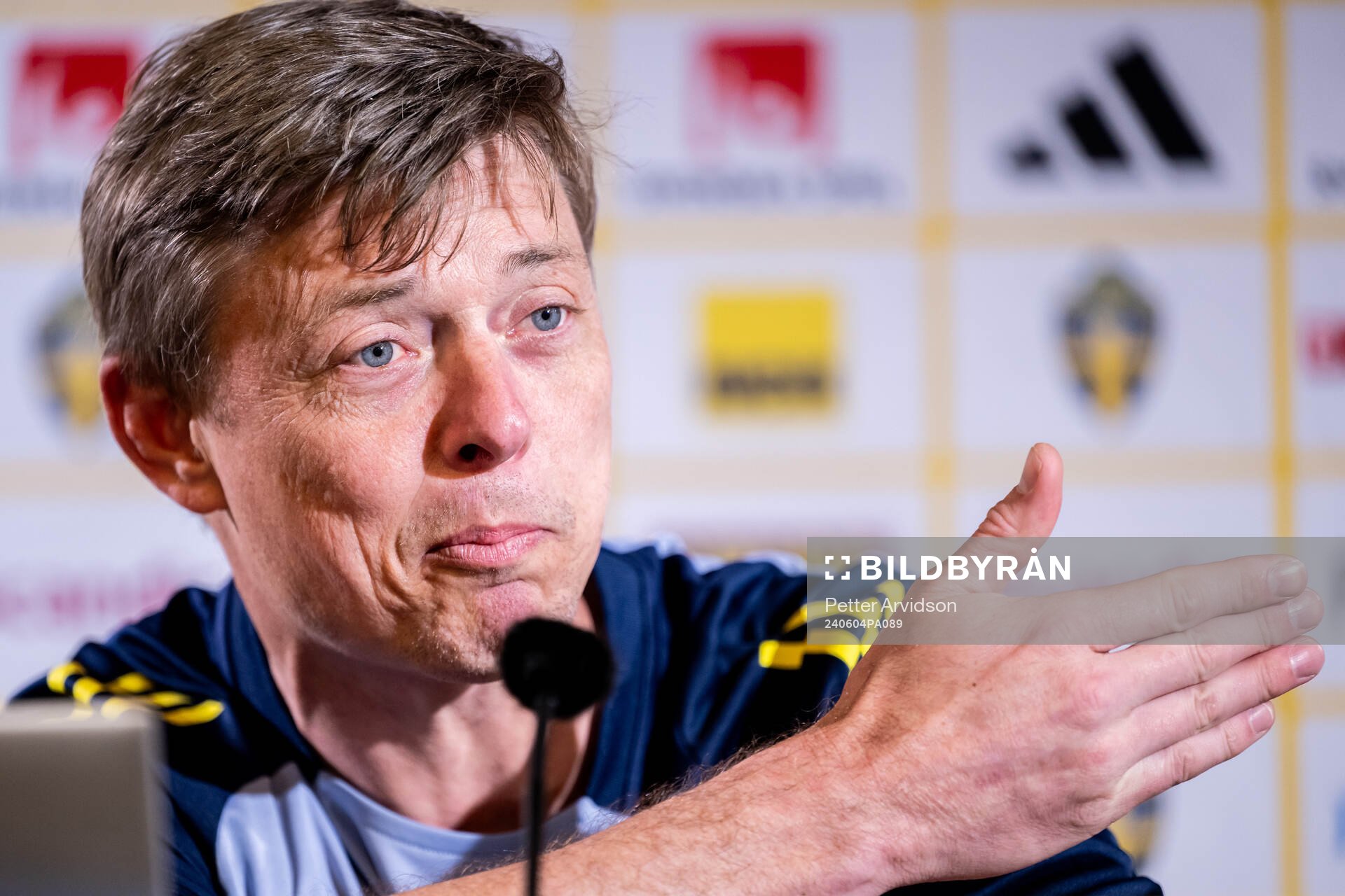 Head coach Jon Dahl Tomasson of the Swedish national