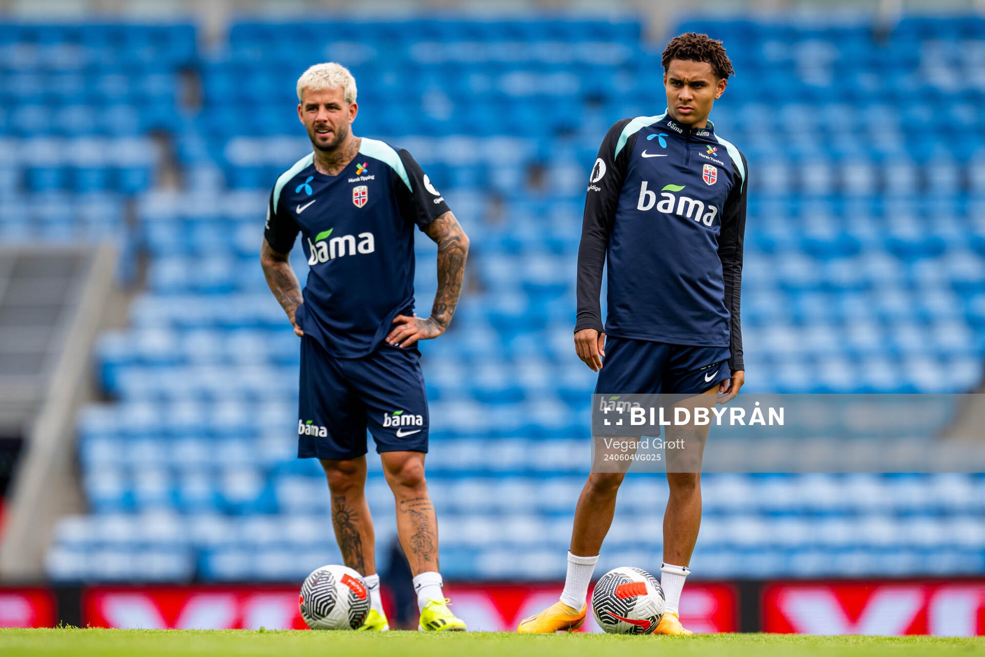 Aron Dønnum and Antonio Nusa of the Norwegian national