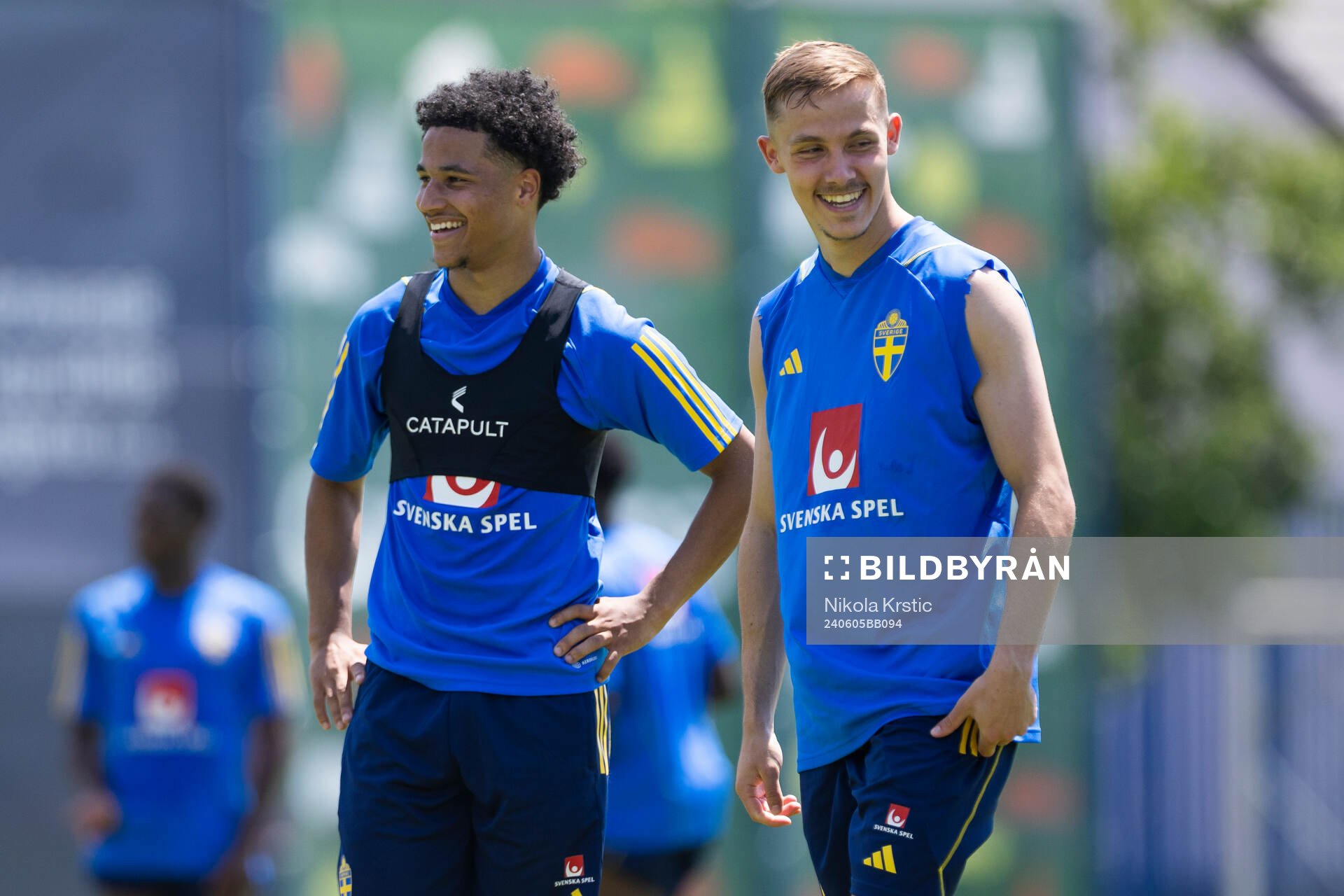 Momodou Sonko and Jacob Ondrejka of the Swedish under-21