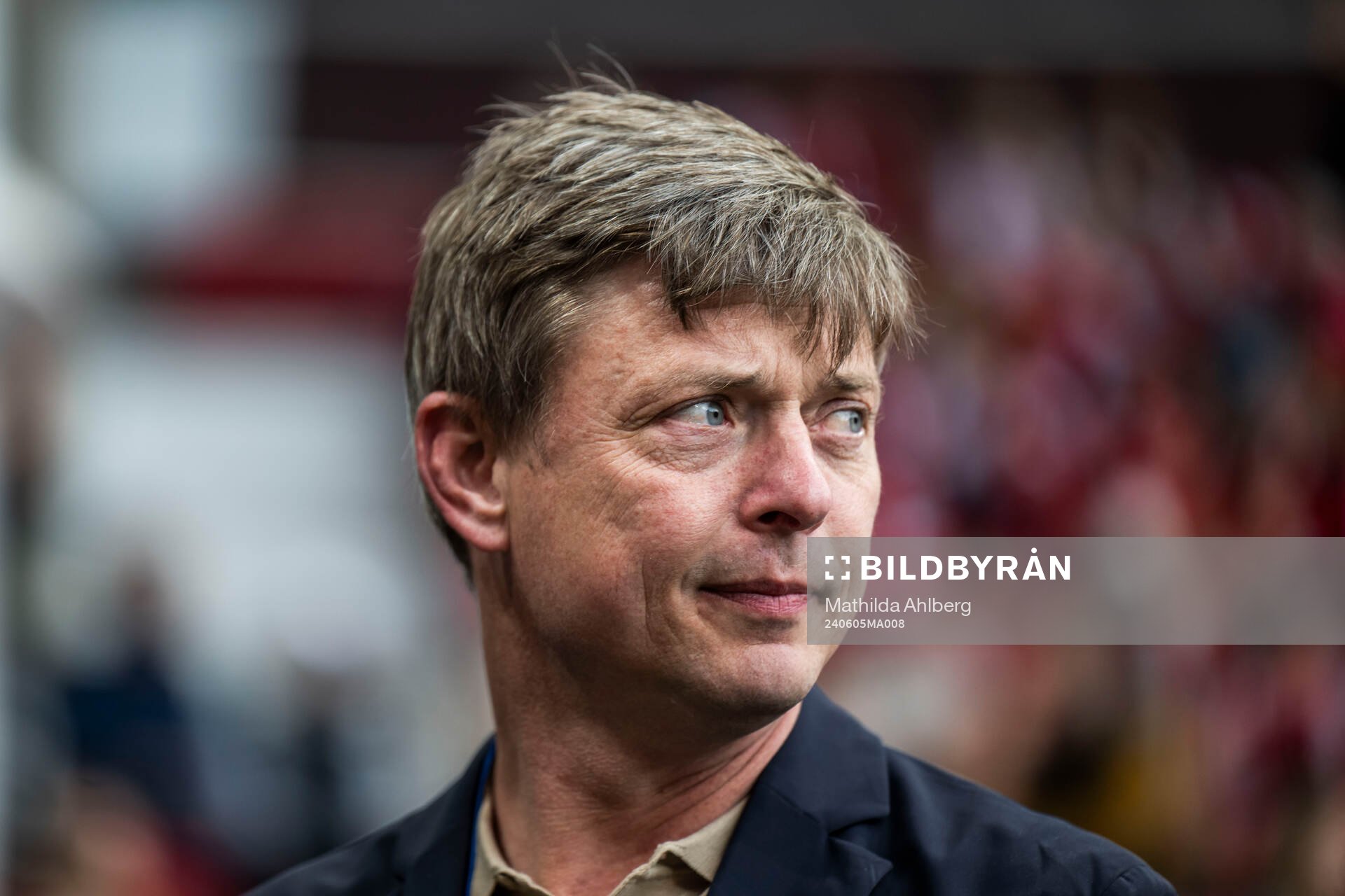 Head coach Jon Dahl Tomasson of Sweden