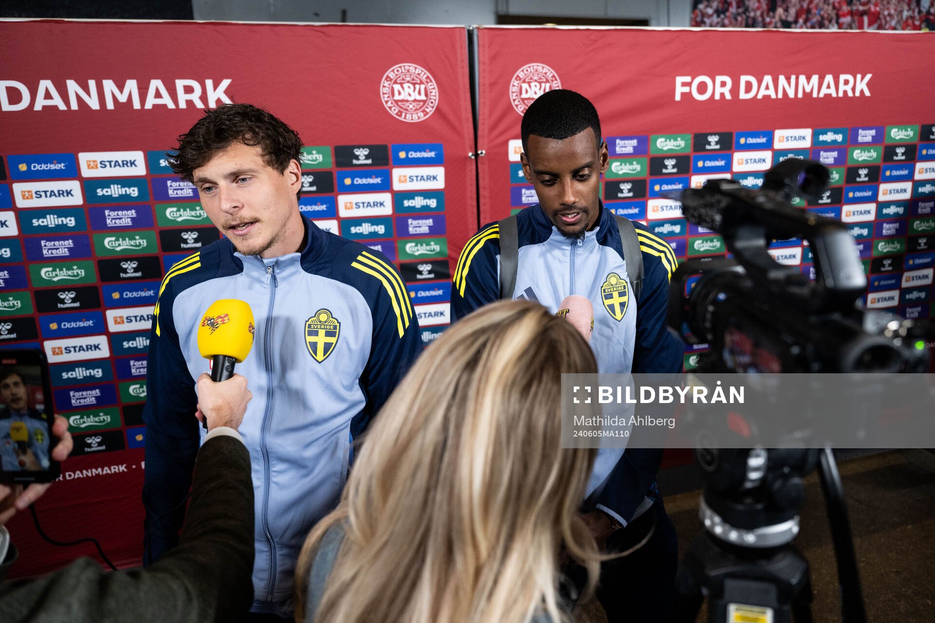Victor Nilsson Lindelöf and Alexander Isak of Sweden in