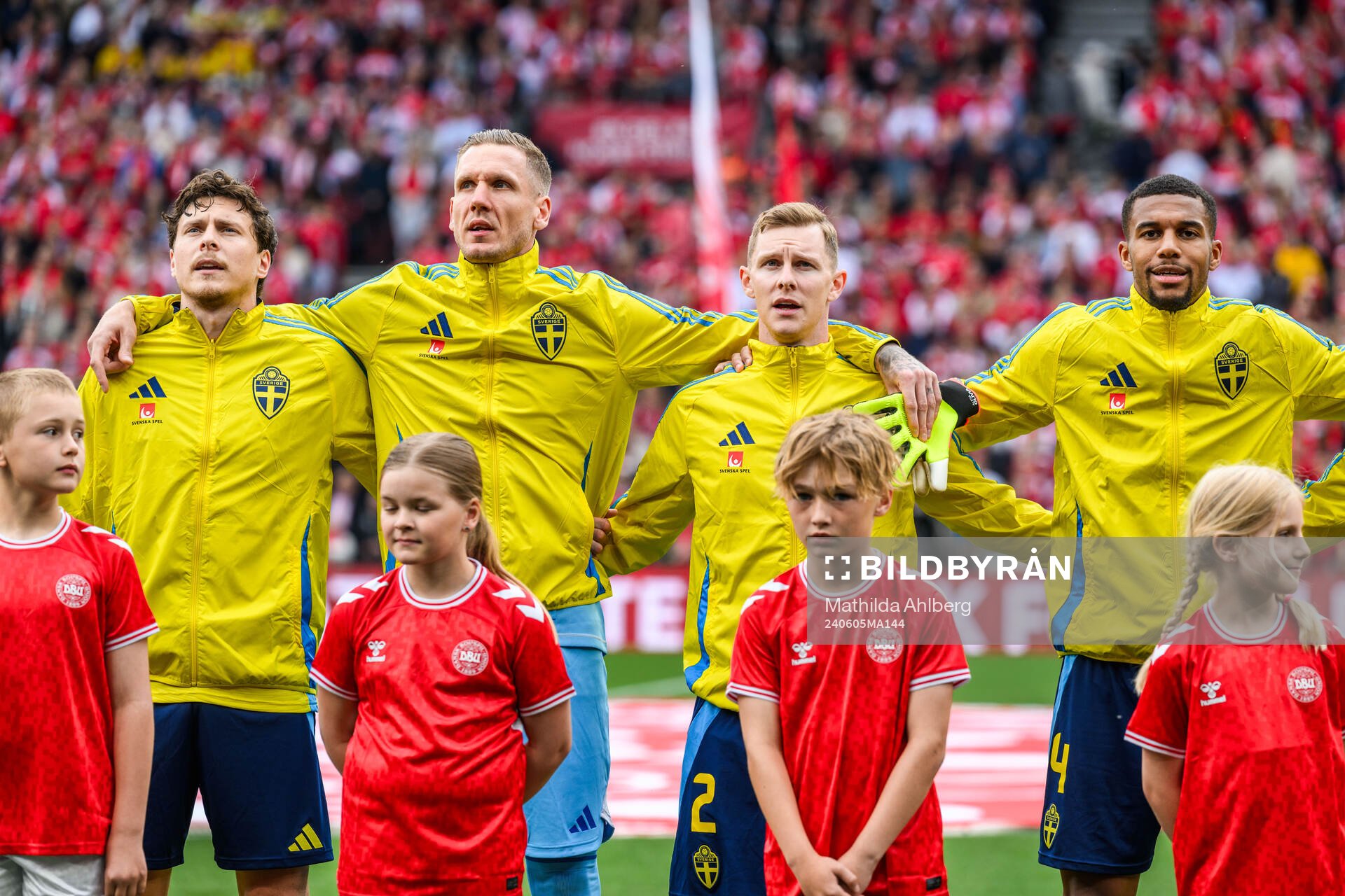 Victor Nilsson Lindelöf, goalkeeper Robin Olsen, Emil