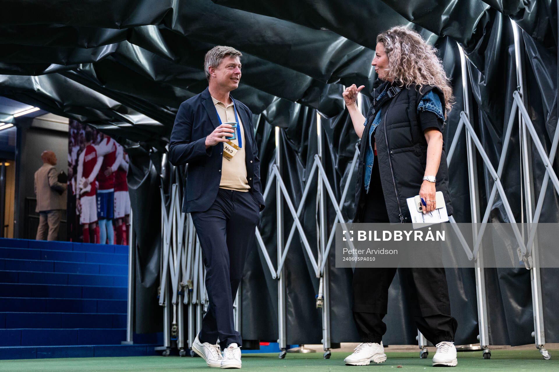 Head coach Jon Dahl Tomasson of Sweden