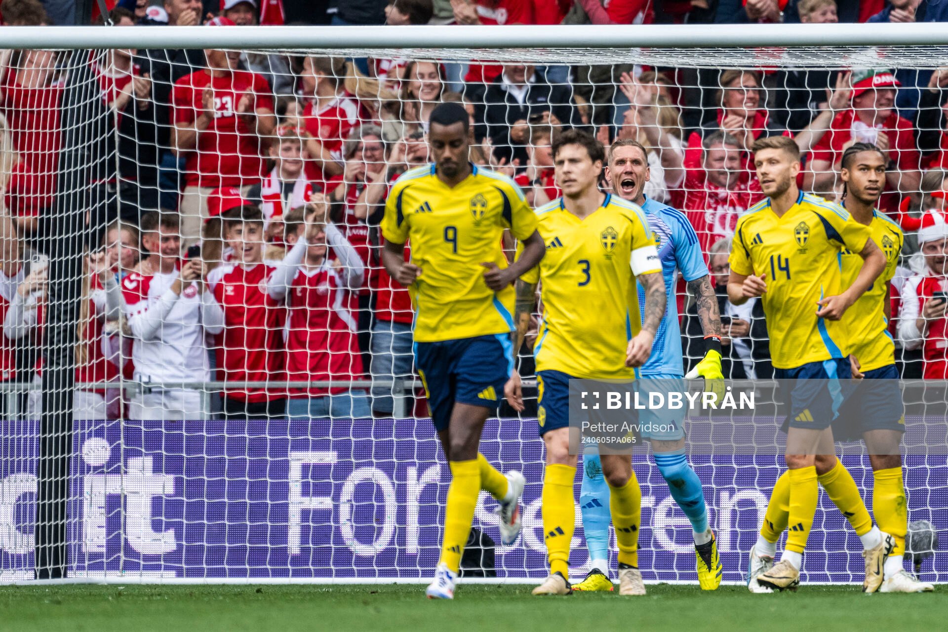 goalkeeper Robin Olsen of Sweden looks dejected