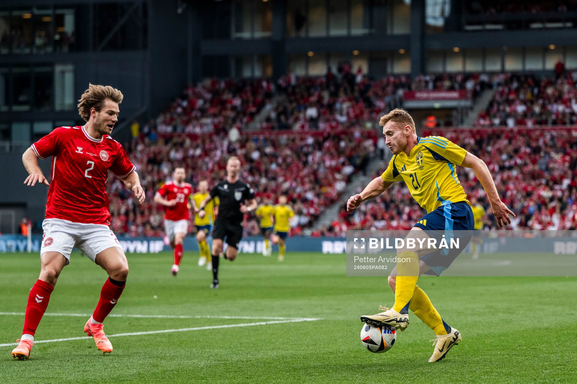 Joachim Andersen of Denmark and Dejan Kulusevski of Sweden