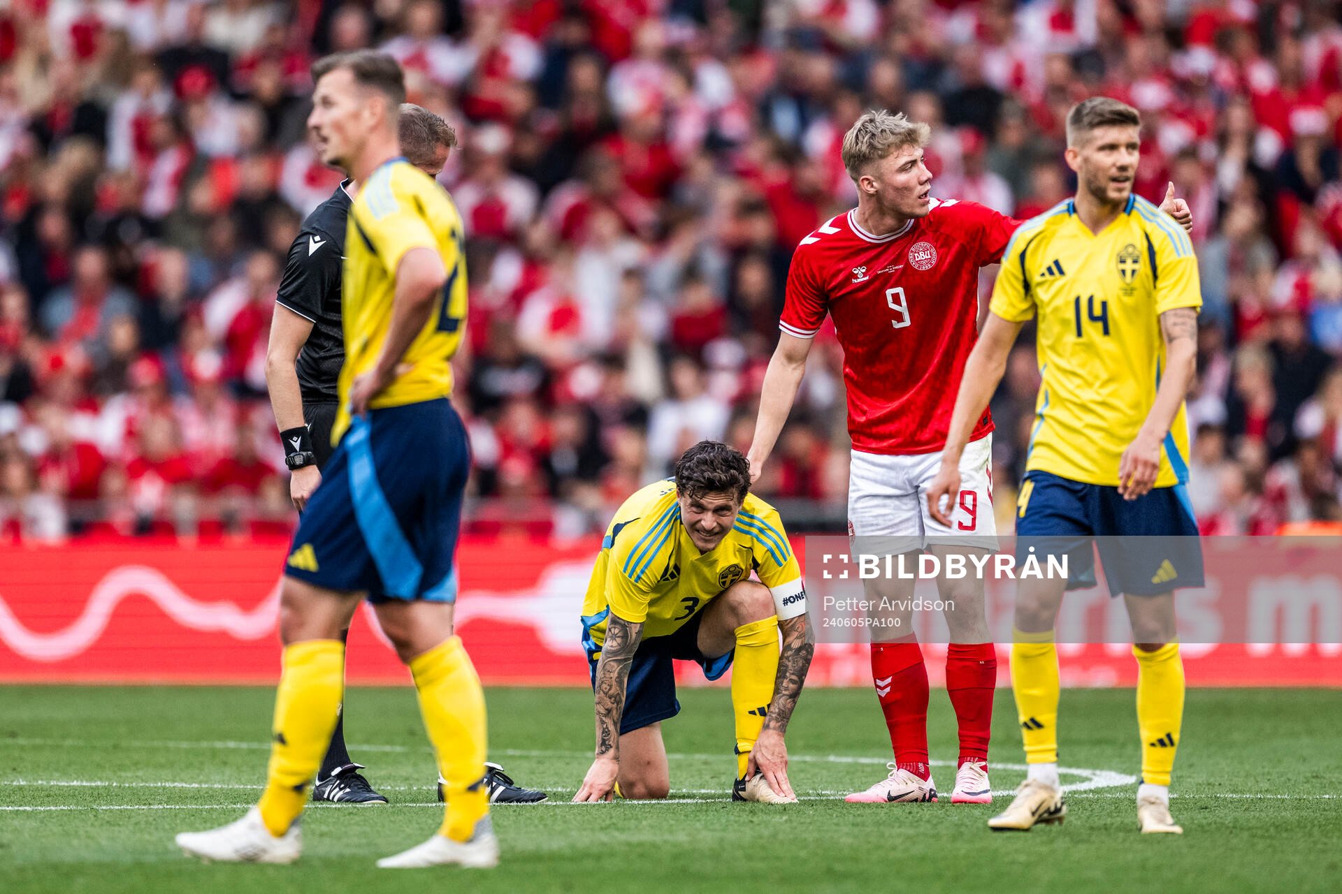 Victor Nilsson Lindelöf of Sweden in pain