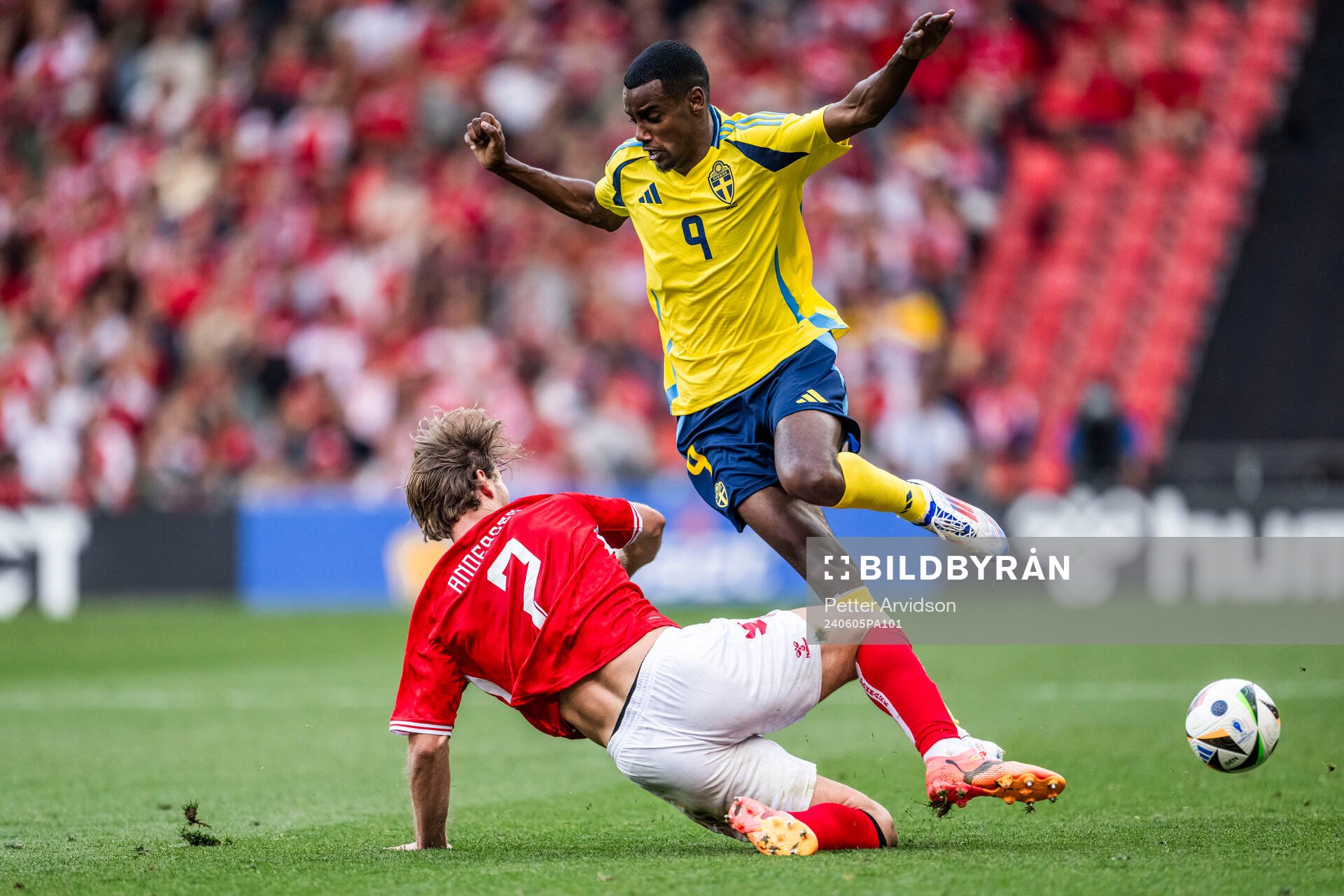 Joachim Andersen of Denmark and Alexander Isak of Sweden