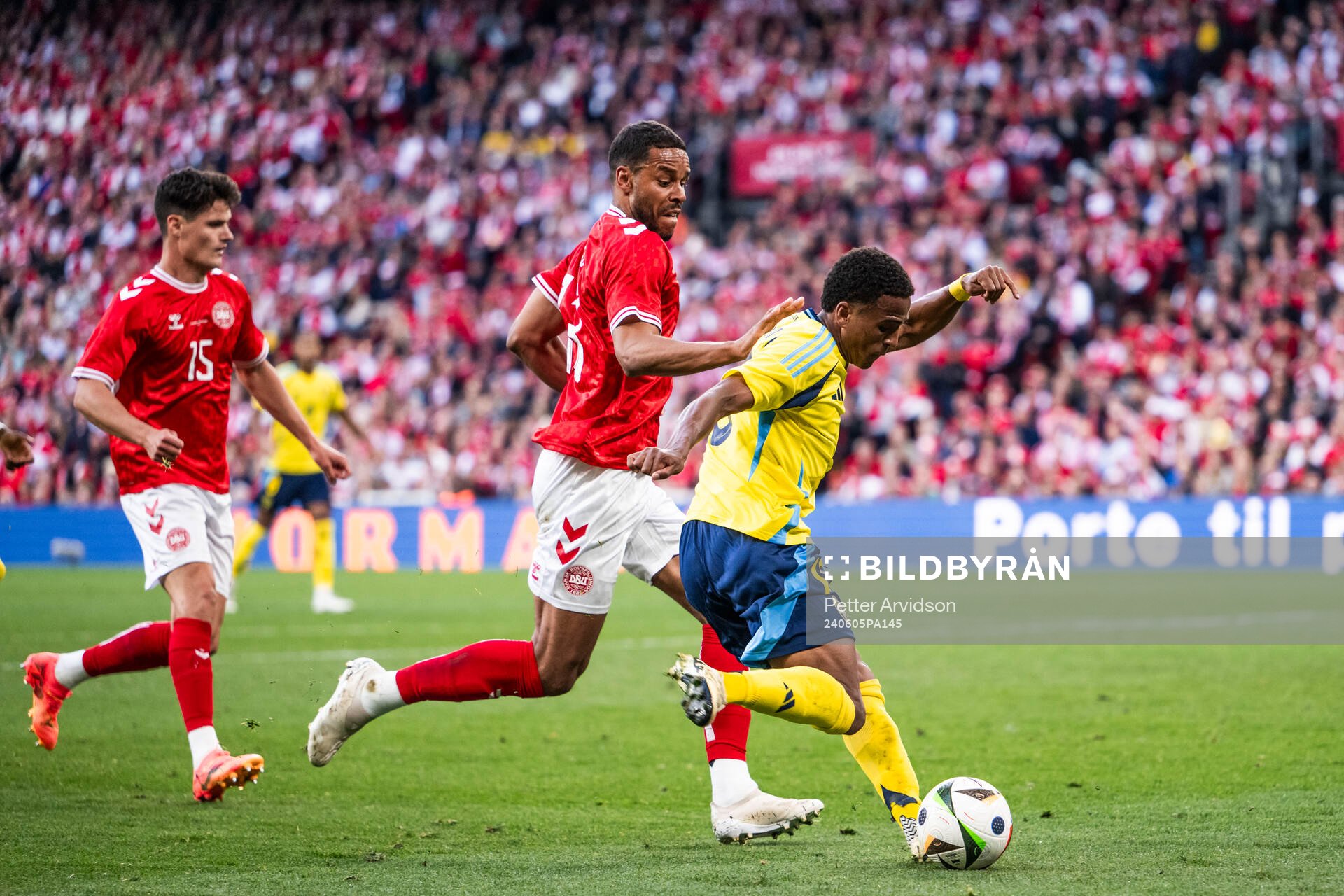 Mathias Jørgensen of Denmark and Niclas Eliasson of Sweden