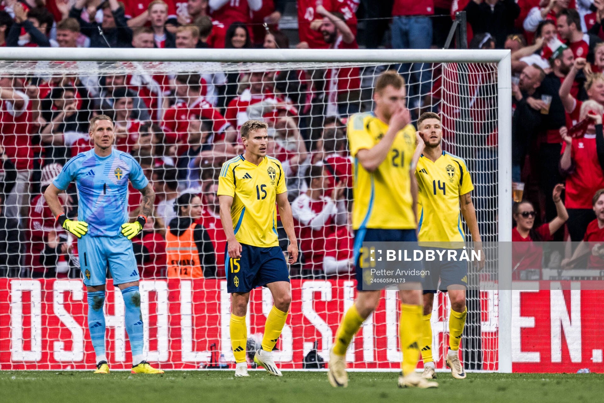 Robin Olsen, Carl Starfelt, and Anton Salétros of Sweden