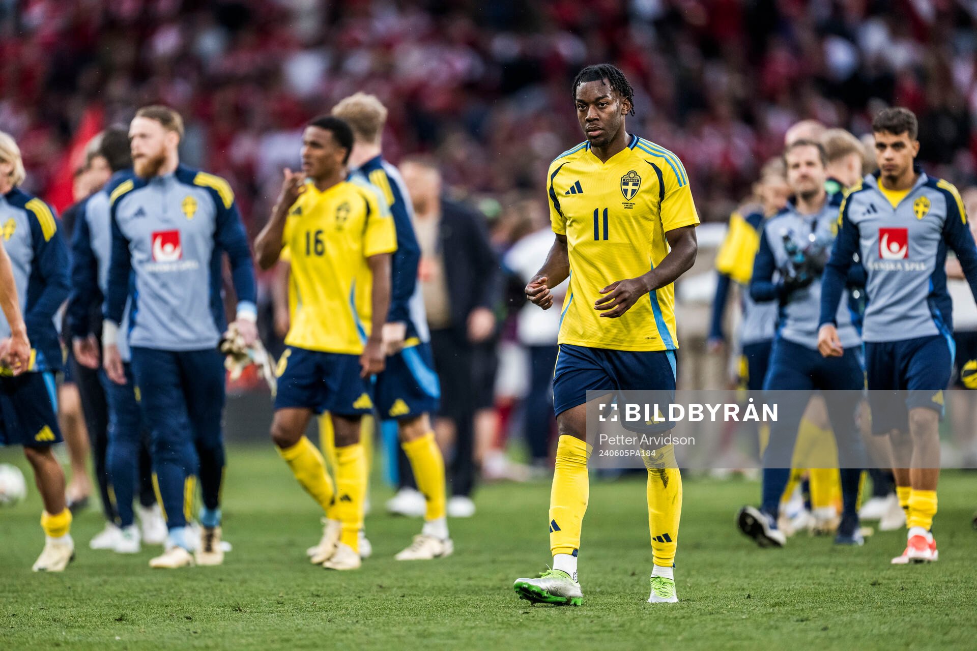 Anthony Elanga of Sweden looks dejected
