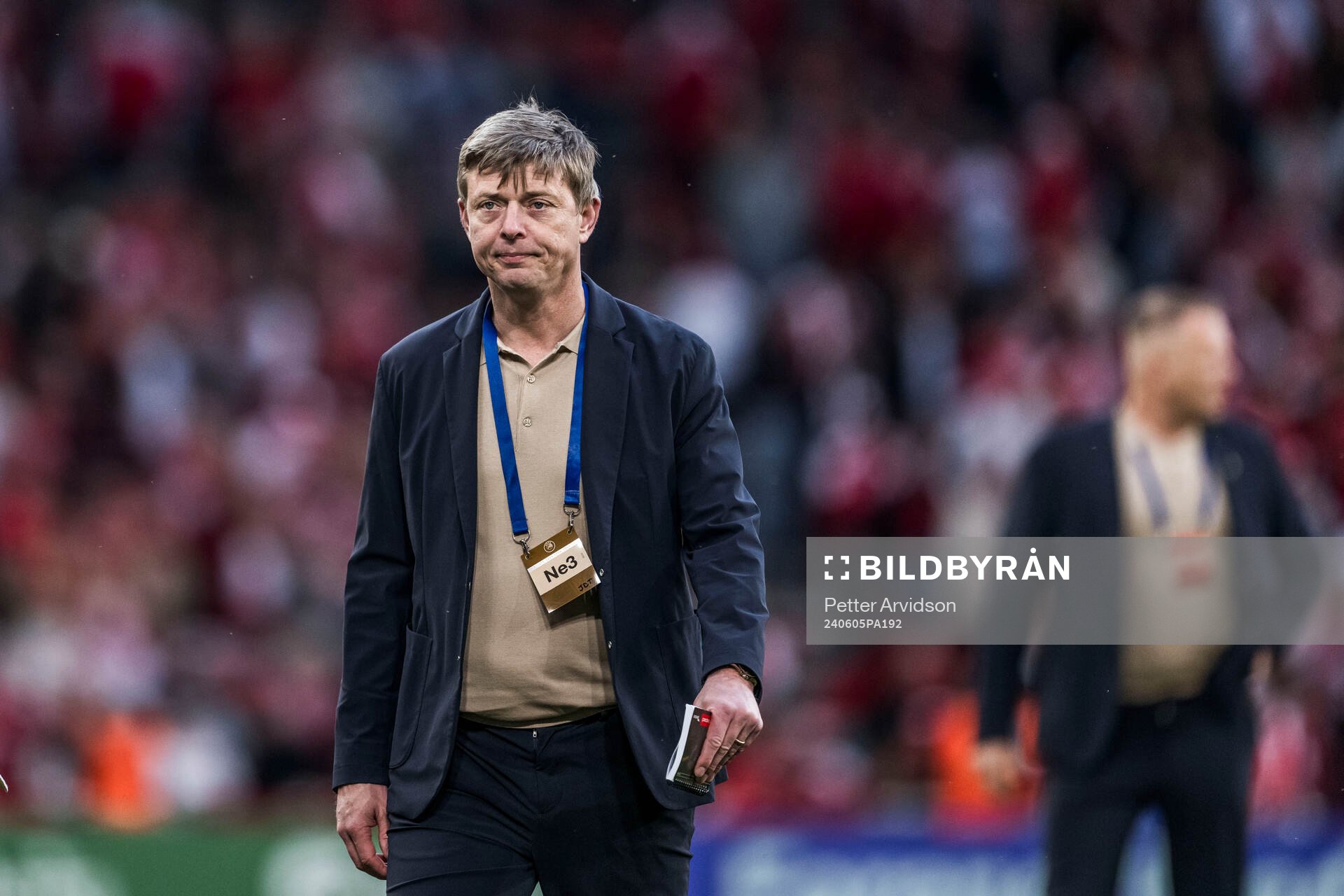 Head coach Jon Dahl Tomasson of Sweden looks dejected