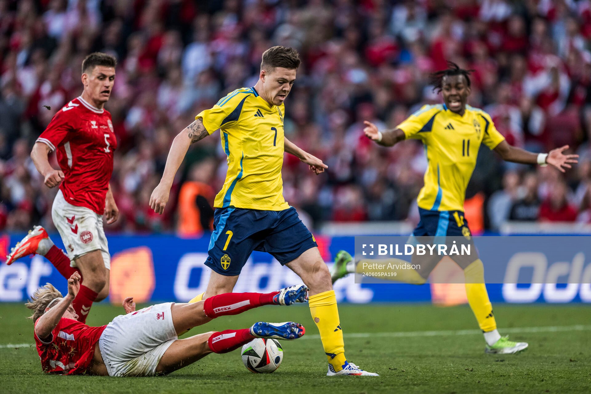 Emil Holm of Sweden and Morten Hjulmand of Denmark