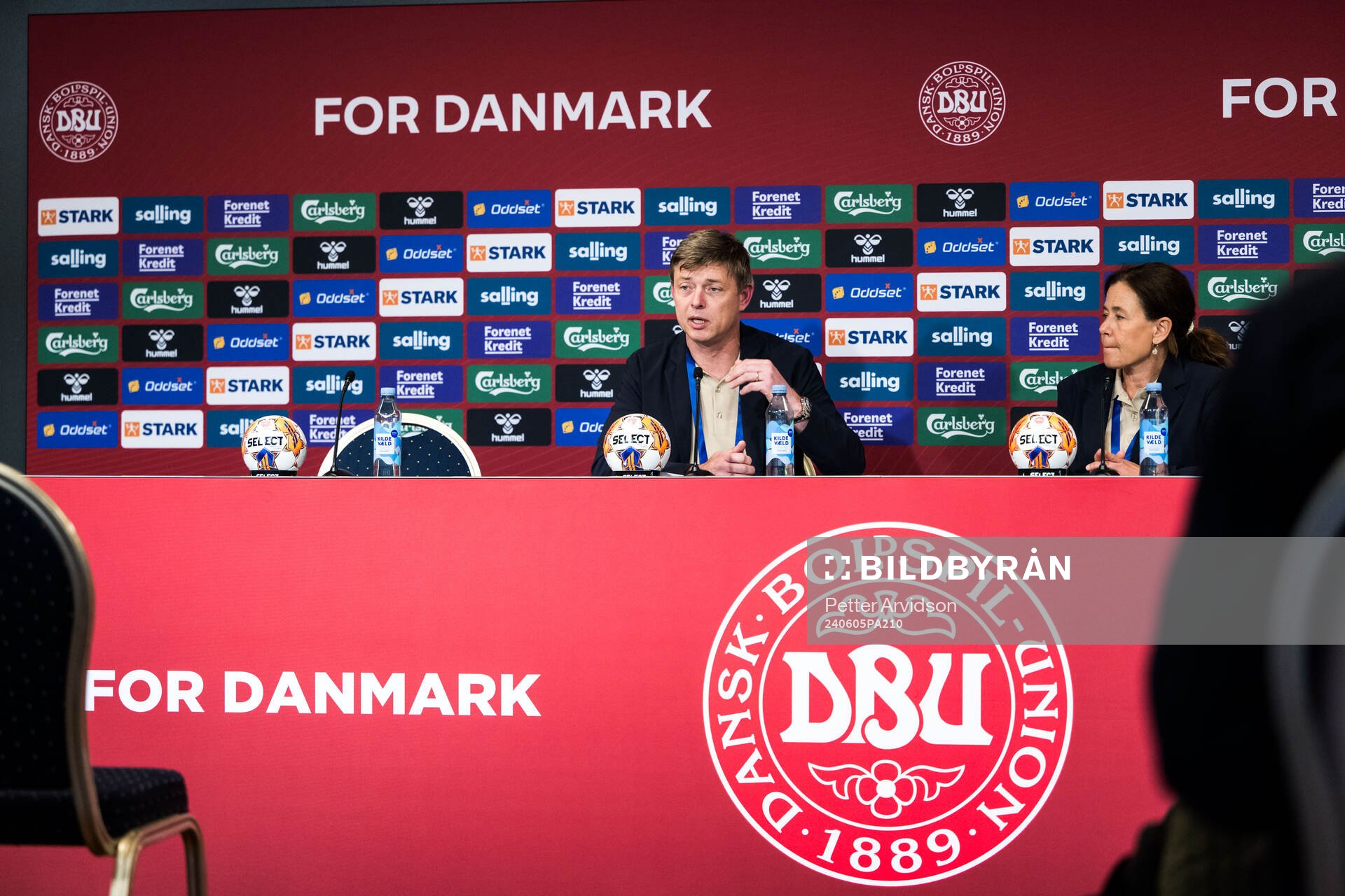 Head coach Jon Dahl Tomasson of Sweden