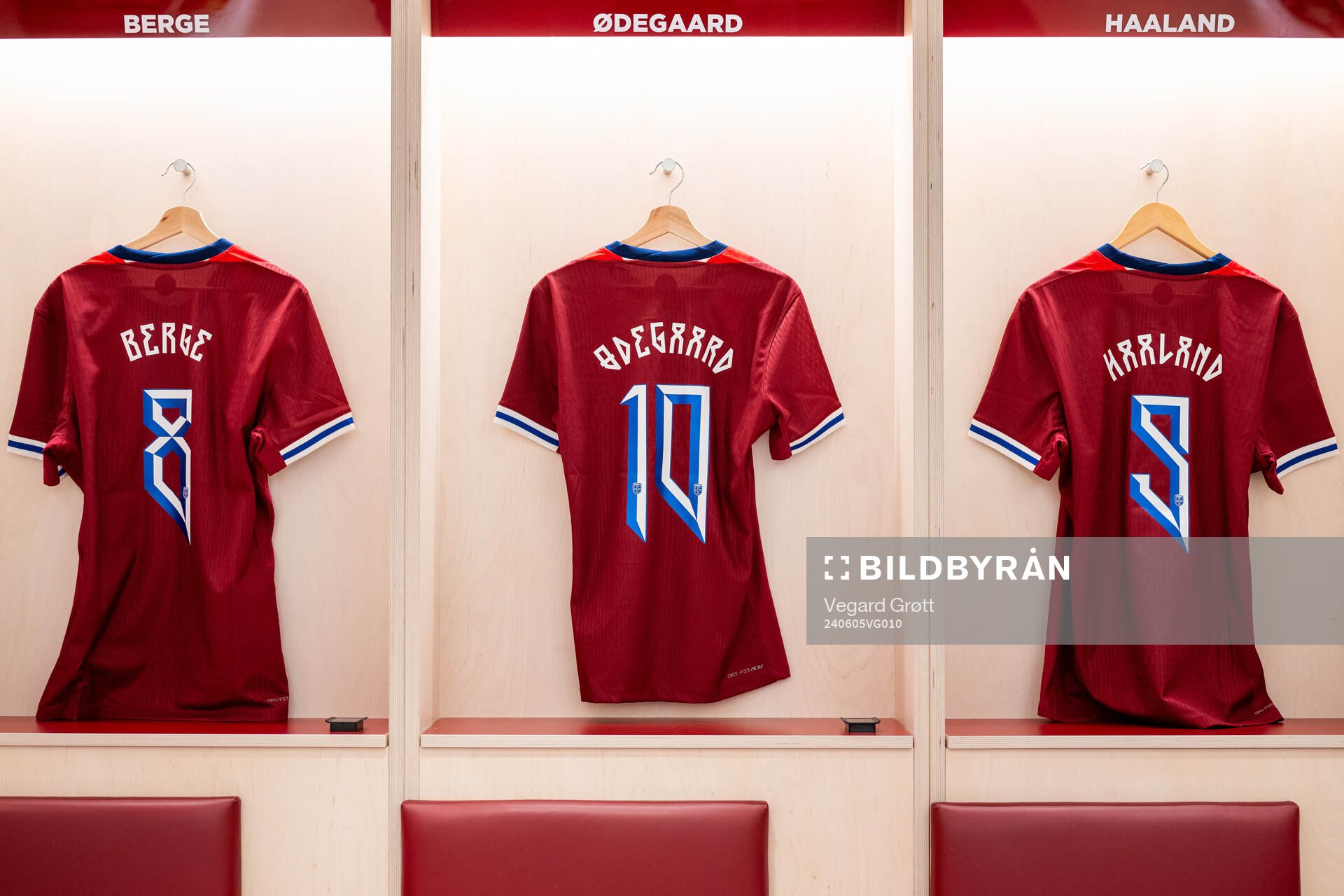 The kits of Sander Berge, Martin Ødegaard and Erling Braut