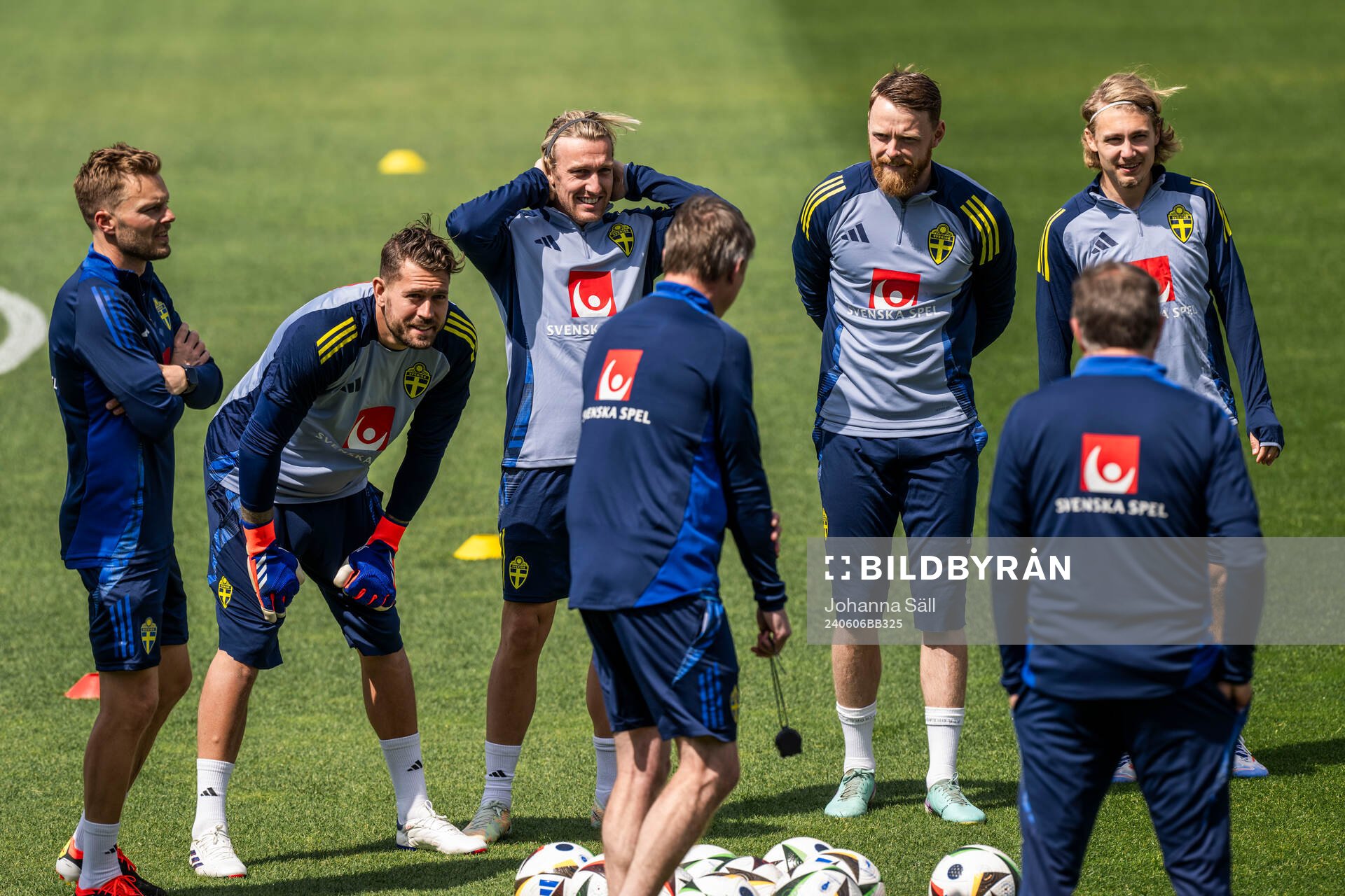 Assistant coach Sebastian Larsson, goalkeeper Kristoffer