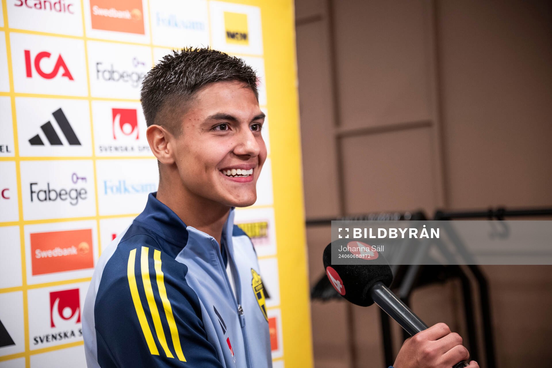 Matteo Perez Vinlöf of the Swedish national football team