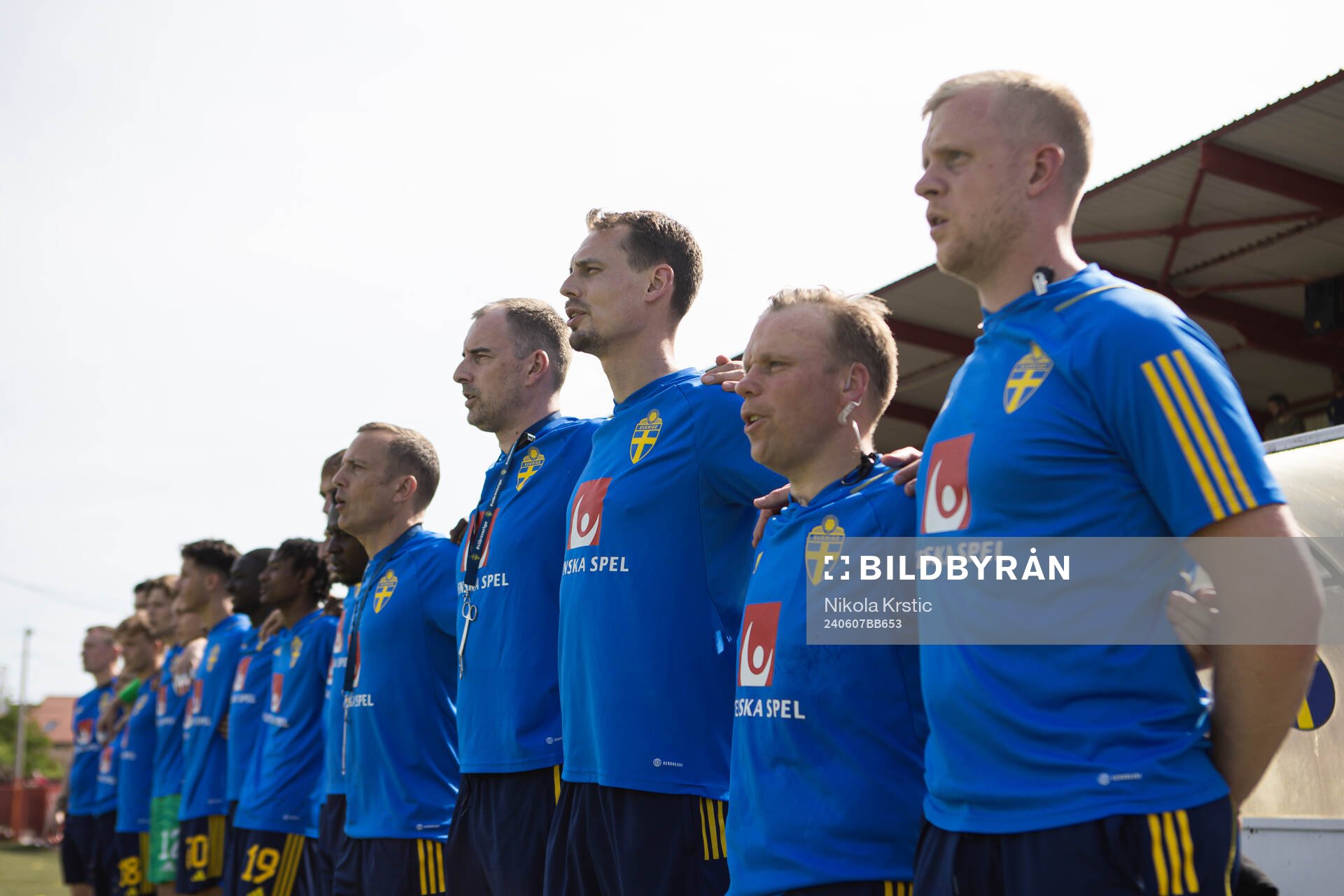 Head coach Daniel Bäckström of Sweden