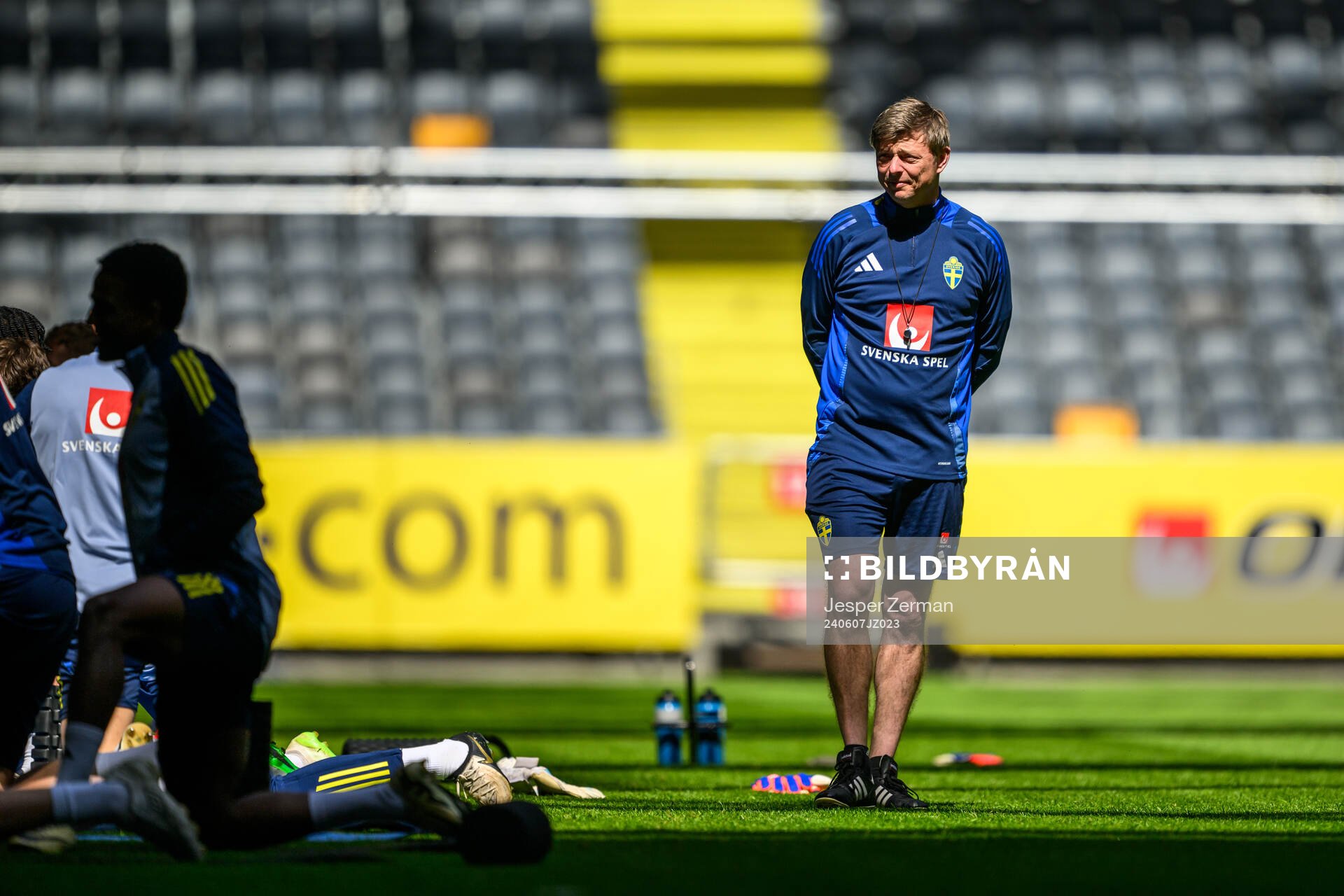 Head coach Jon Dahl Tomasson of the Swedish men's national