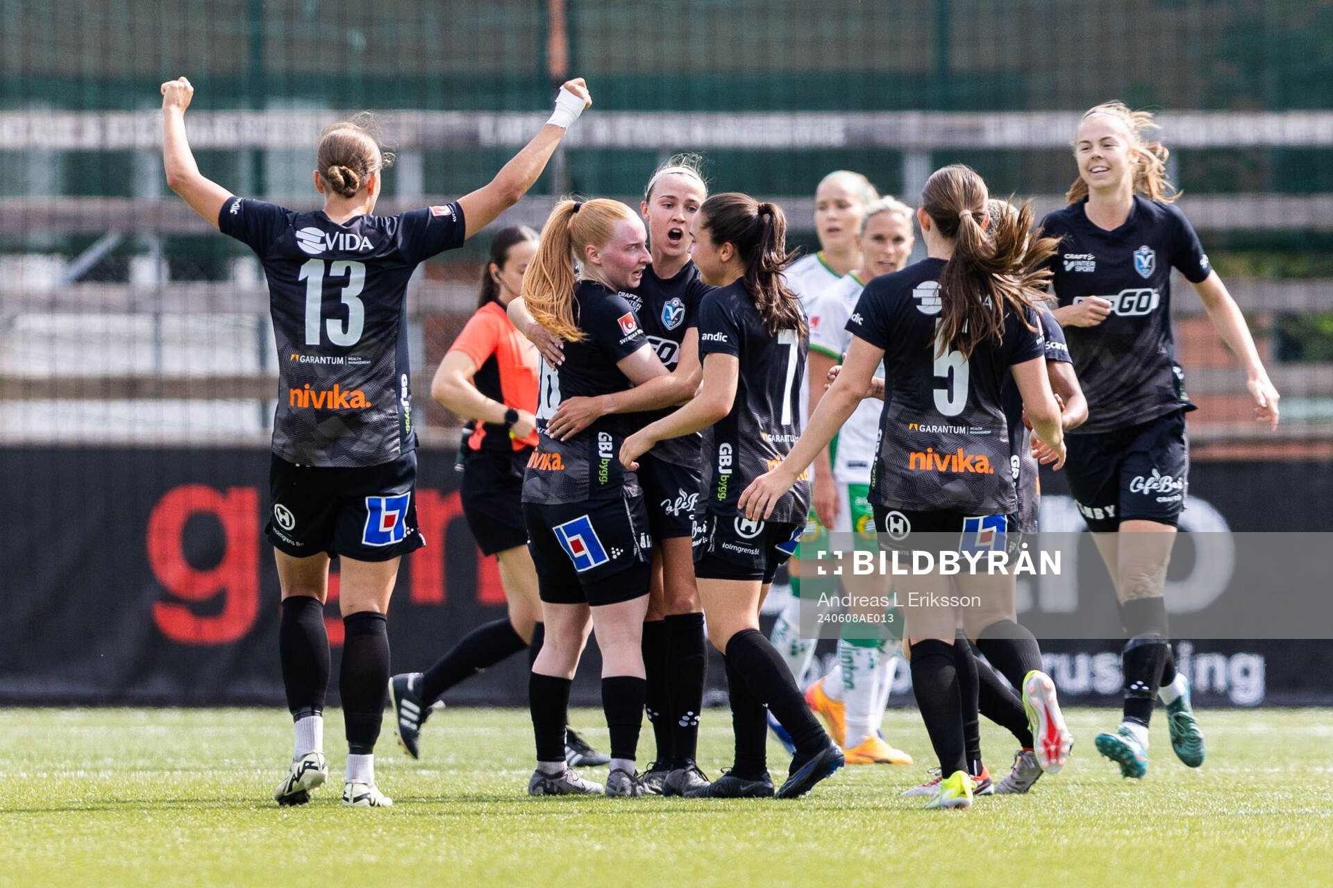 Växjö DFFs Thordis Elva Agustsdottir jublar med