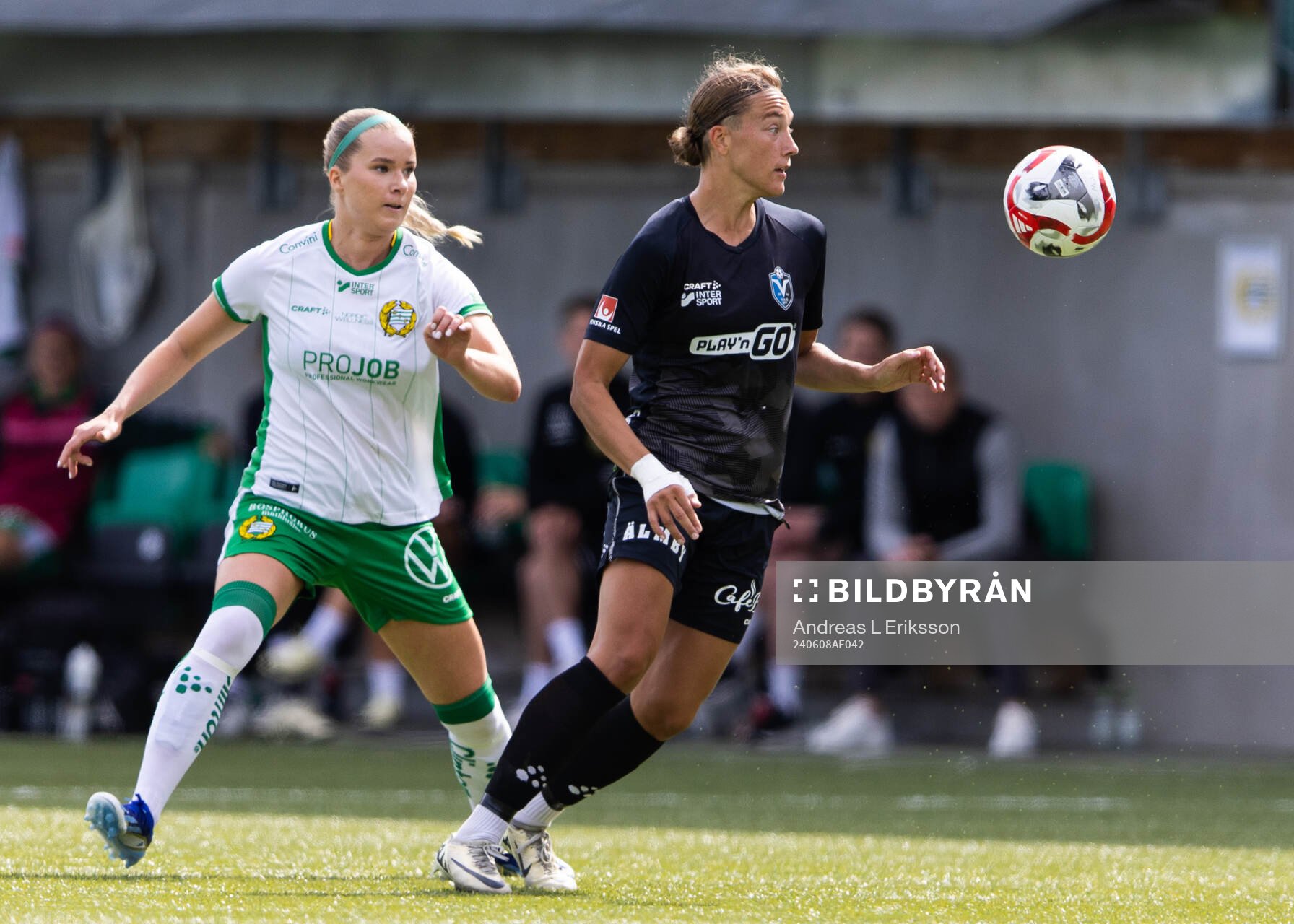 Hammarbys Eva Nyström och Växjö DFFs Jenny-Julia