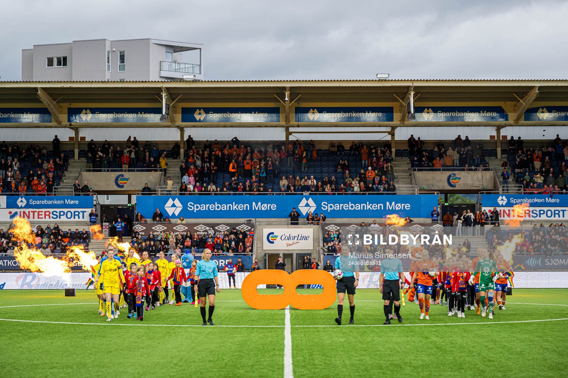 Cecilie Falch of Bodø/Glimt and Mette Osvold Muri of AaFK