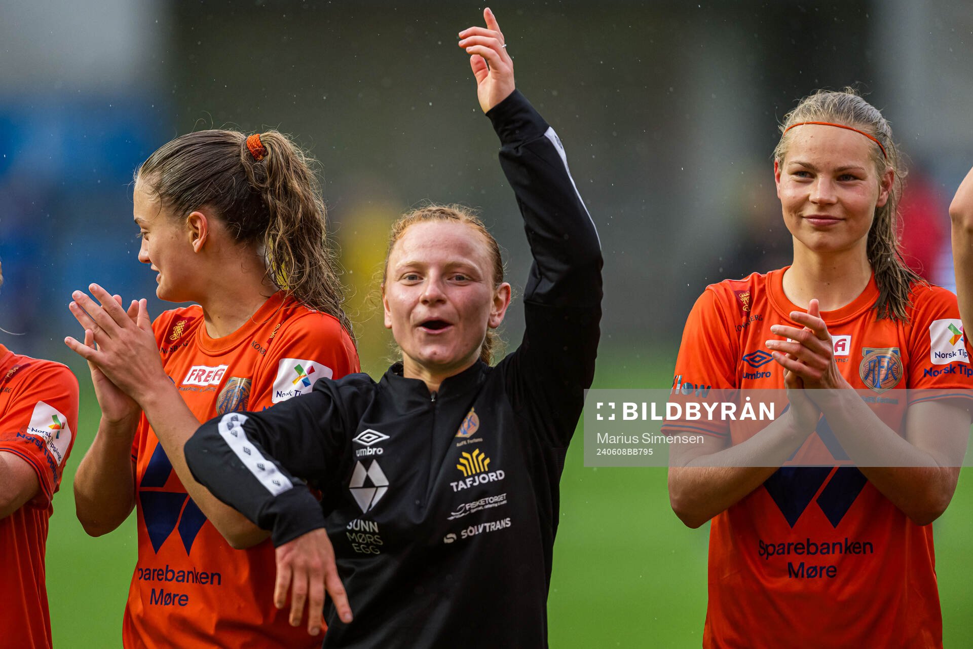 Laura Gashi of AaFK Fortuna celebrates