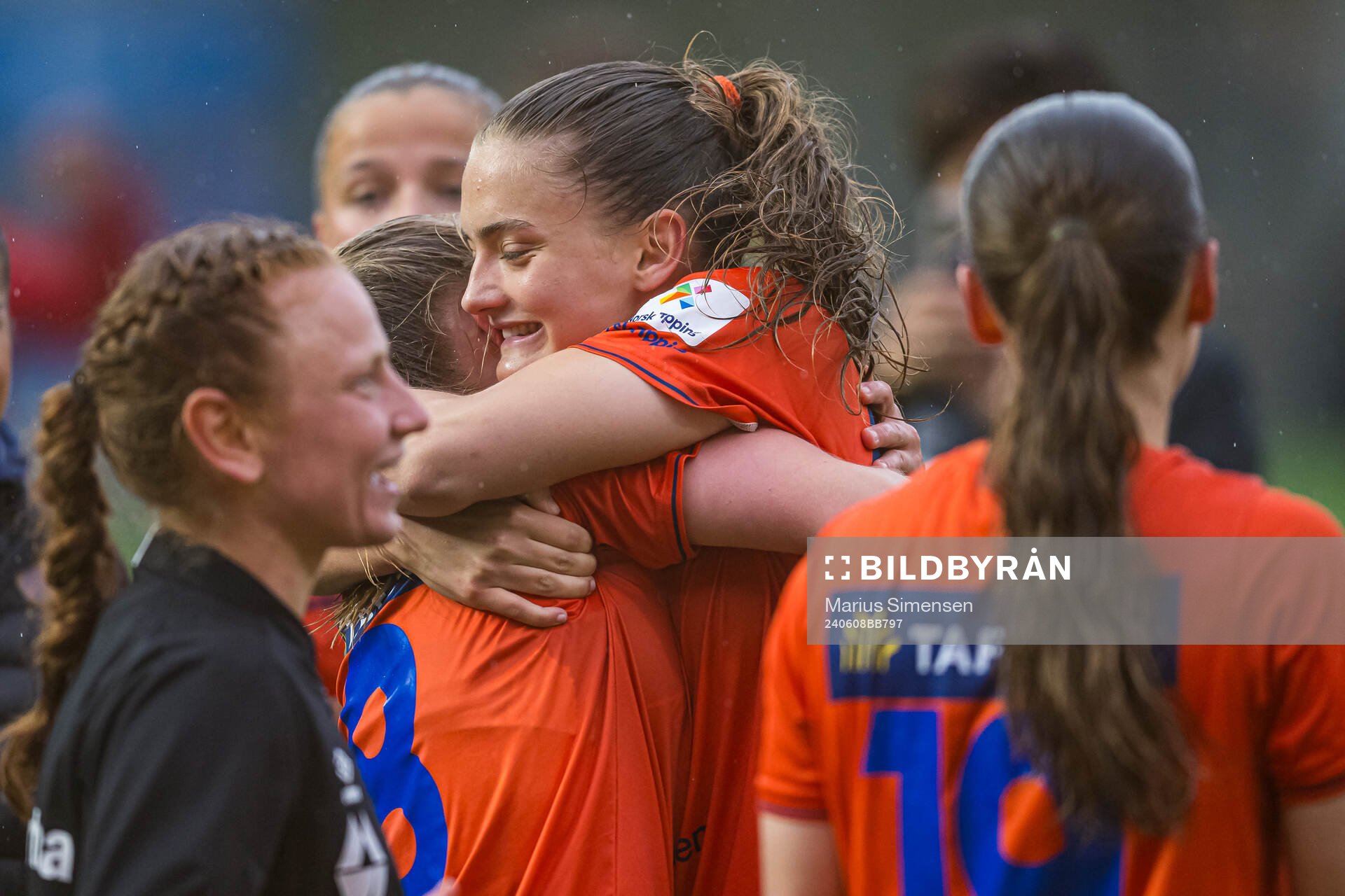 Guro Hammer Røn of AaFK Fortuna celebrates