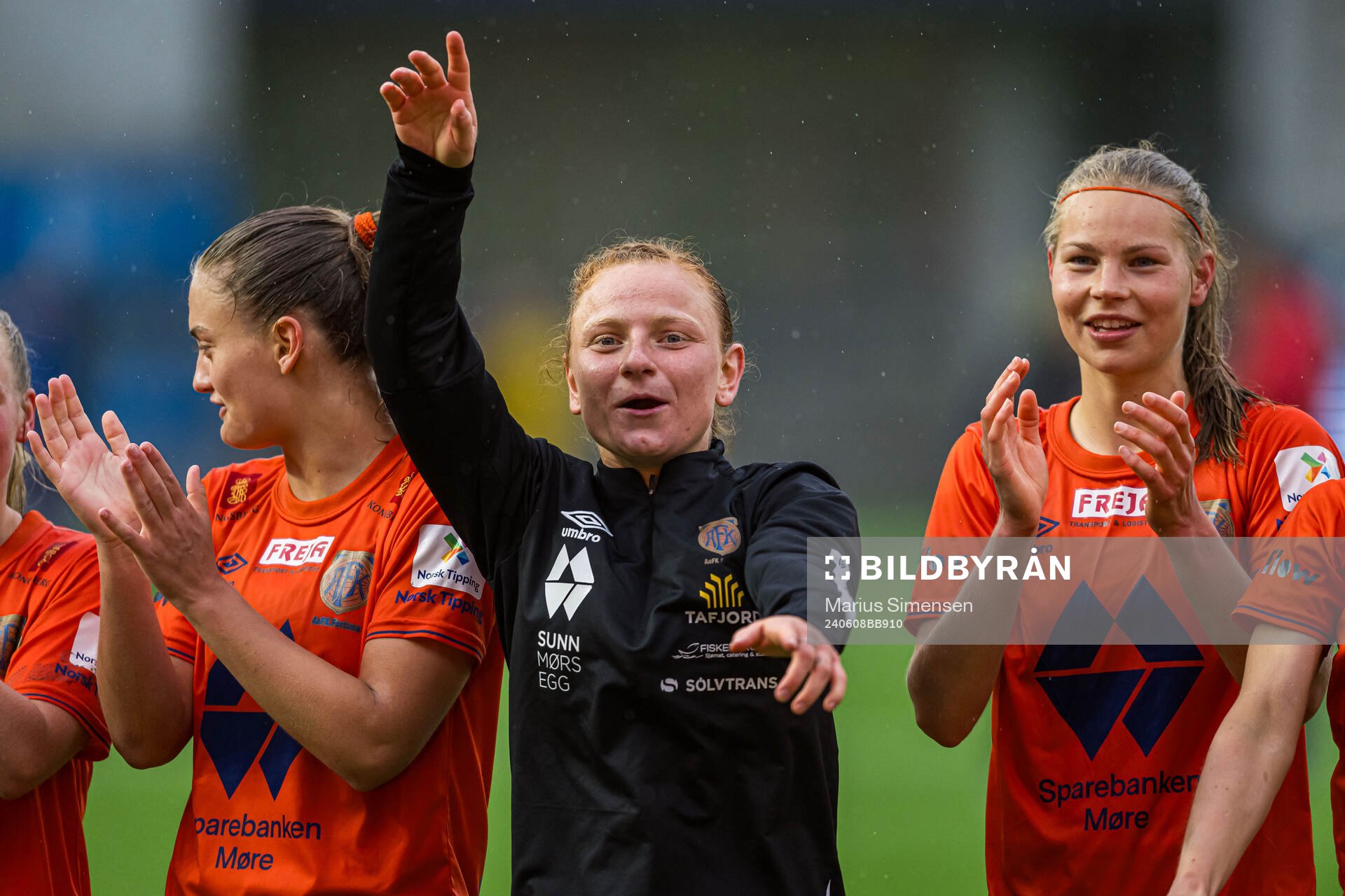 Laura Gashi of AaFK Fortuna celebrates