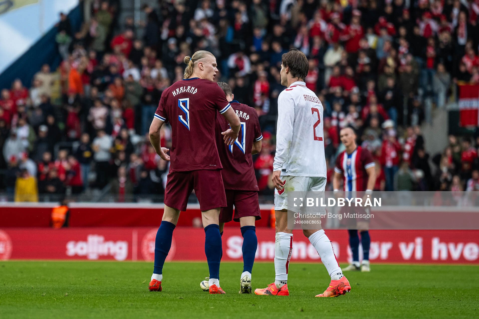 Erling Braut Haaland of Norway and Joachim Andersen of