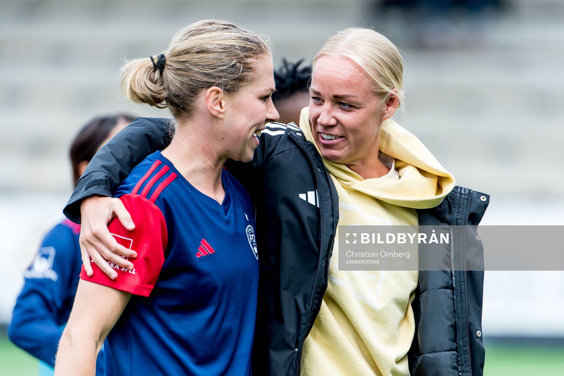 FC Rosengårds Rebecca Knaak och Caroline Seger