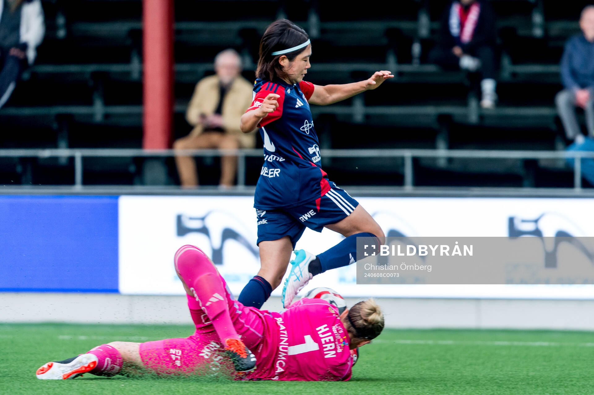 FC Rosengårds Mai Kadowaki och IFK Norrköpings Sofia Hjern