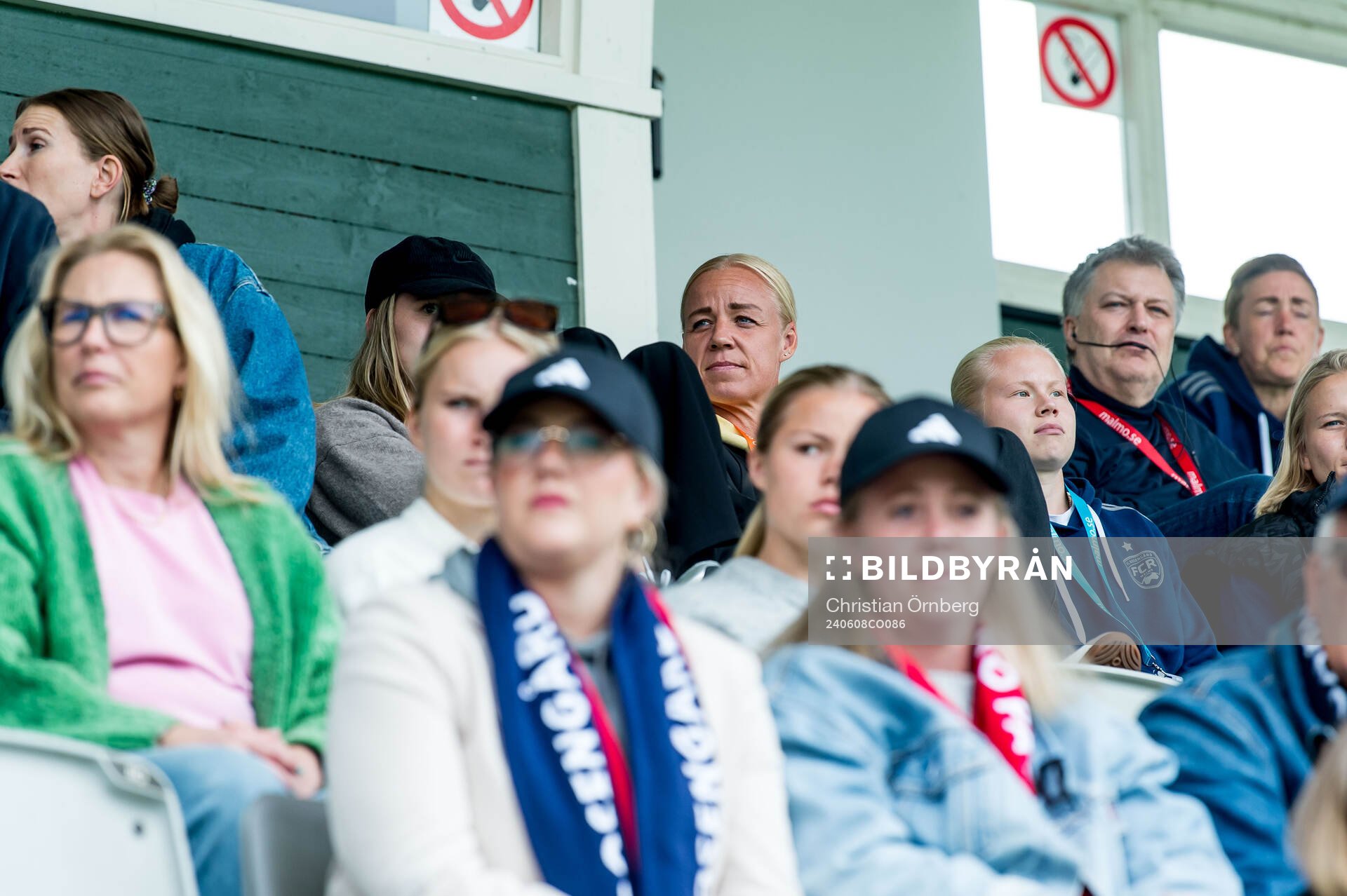 FC Rosengårds Caroline Seger på läktaren