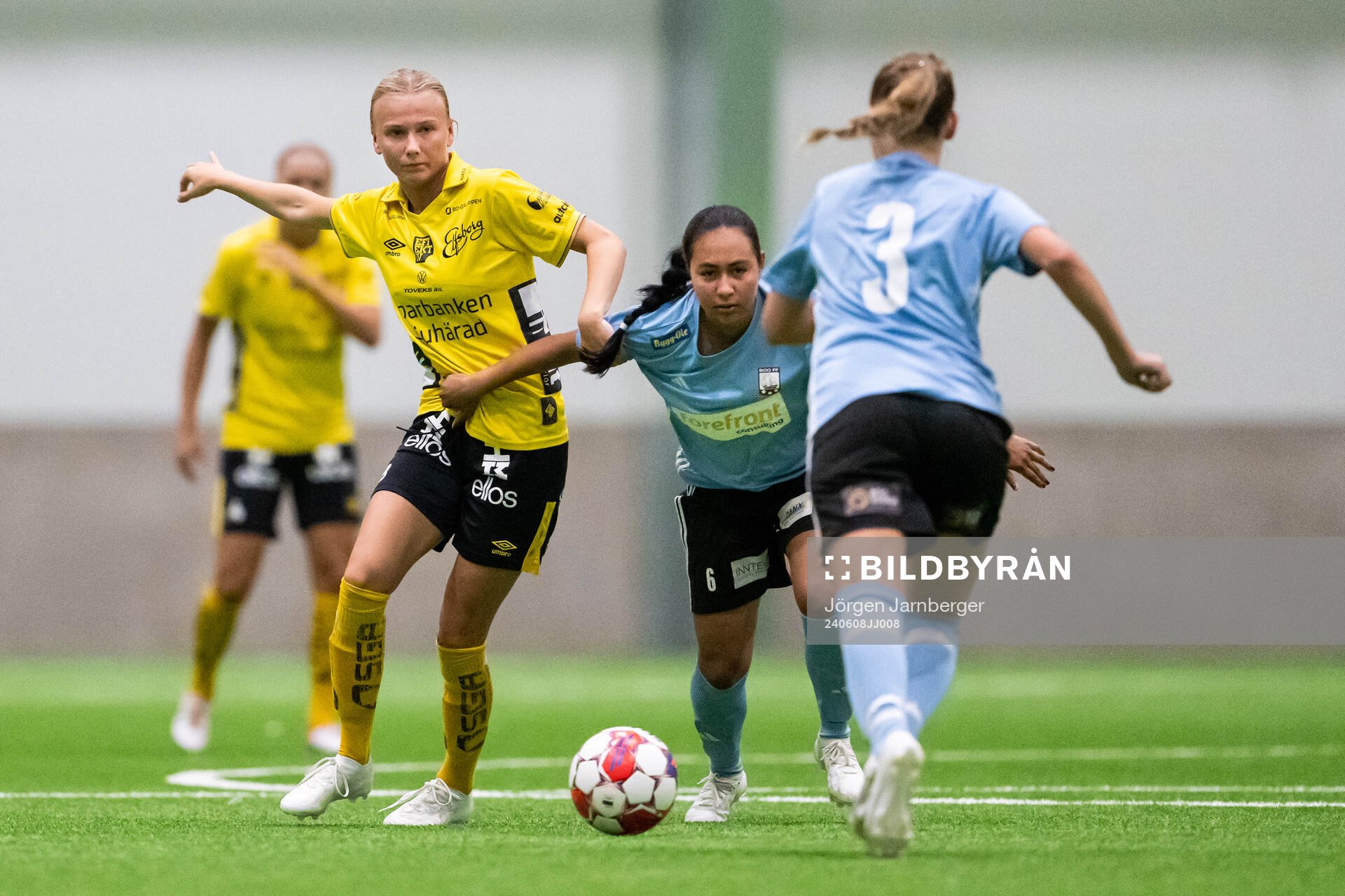 Elfsborgs Linn Sångberg och Boo FFs Nicole Ruiz Granados