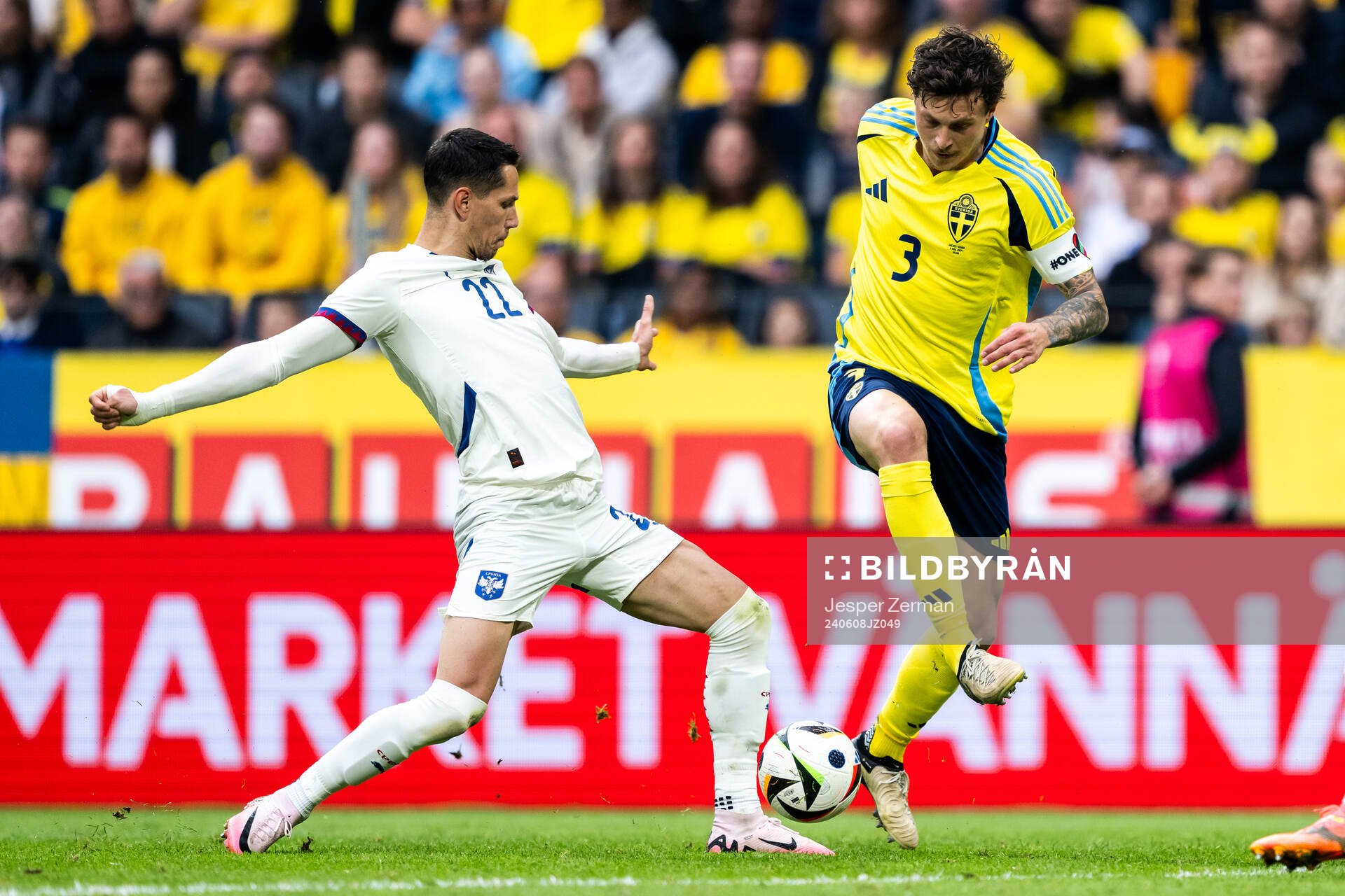 Uros Spajic of Serbia and Victor Nilsson Lindelöf of Sweden